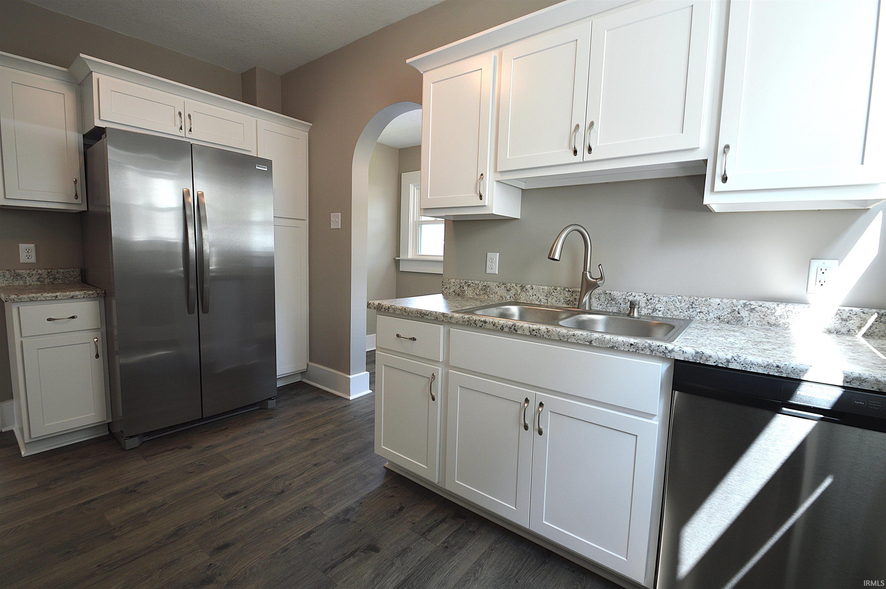 Photo 10 of 710 W Park Drive