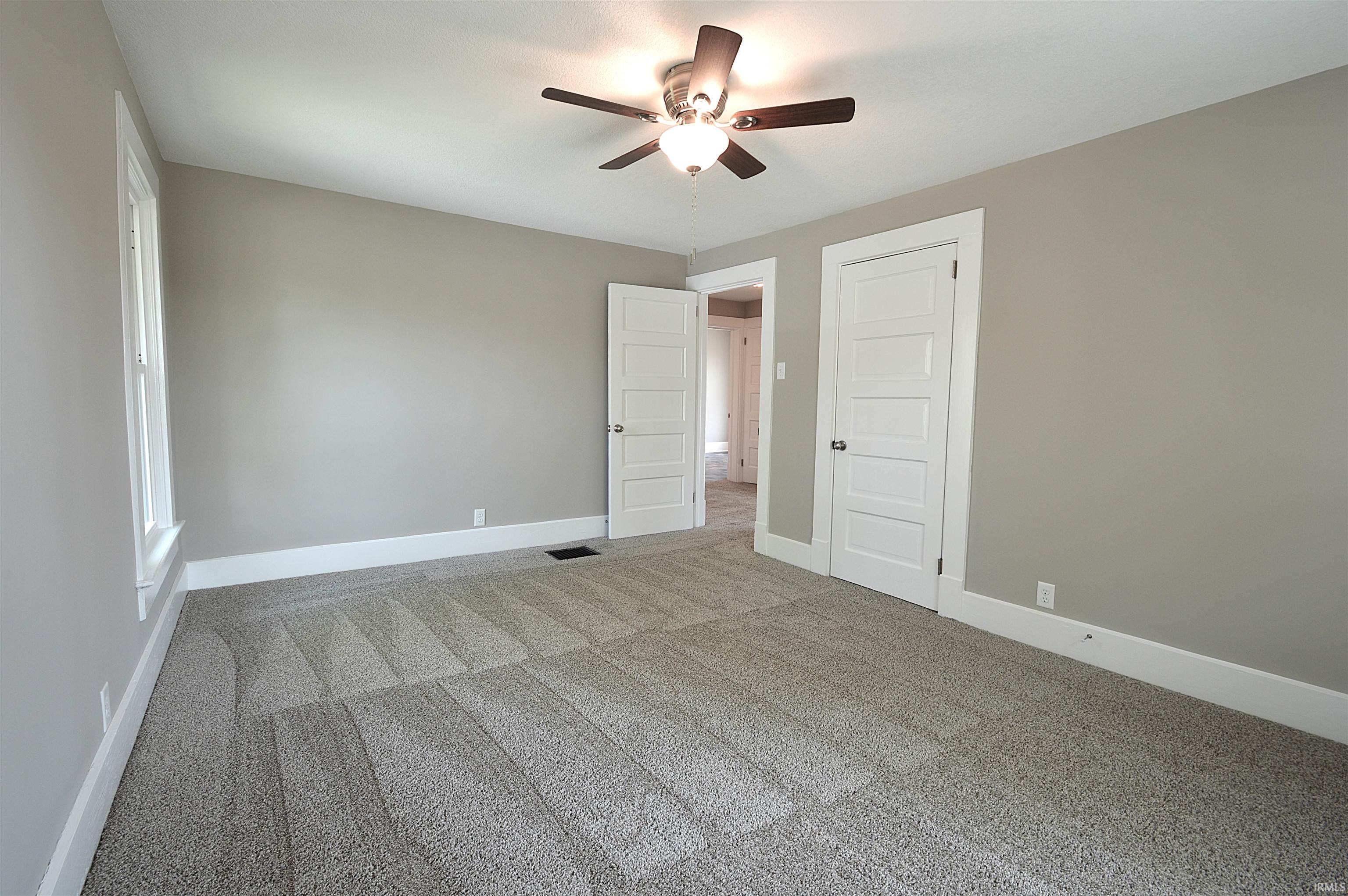Photo 18 of 710 W Park Drive
