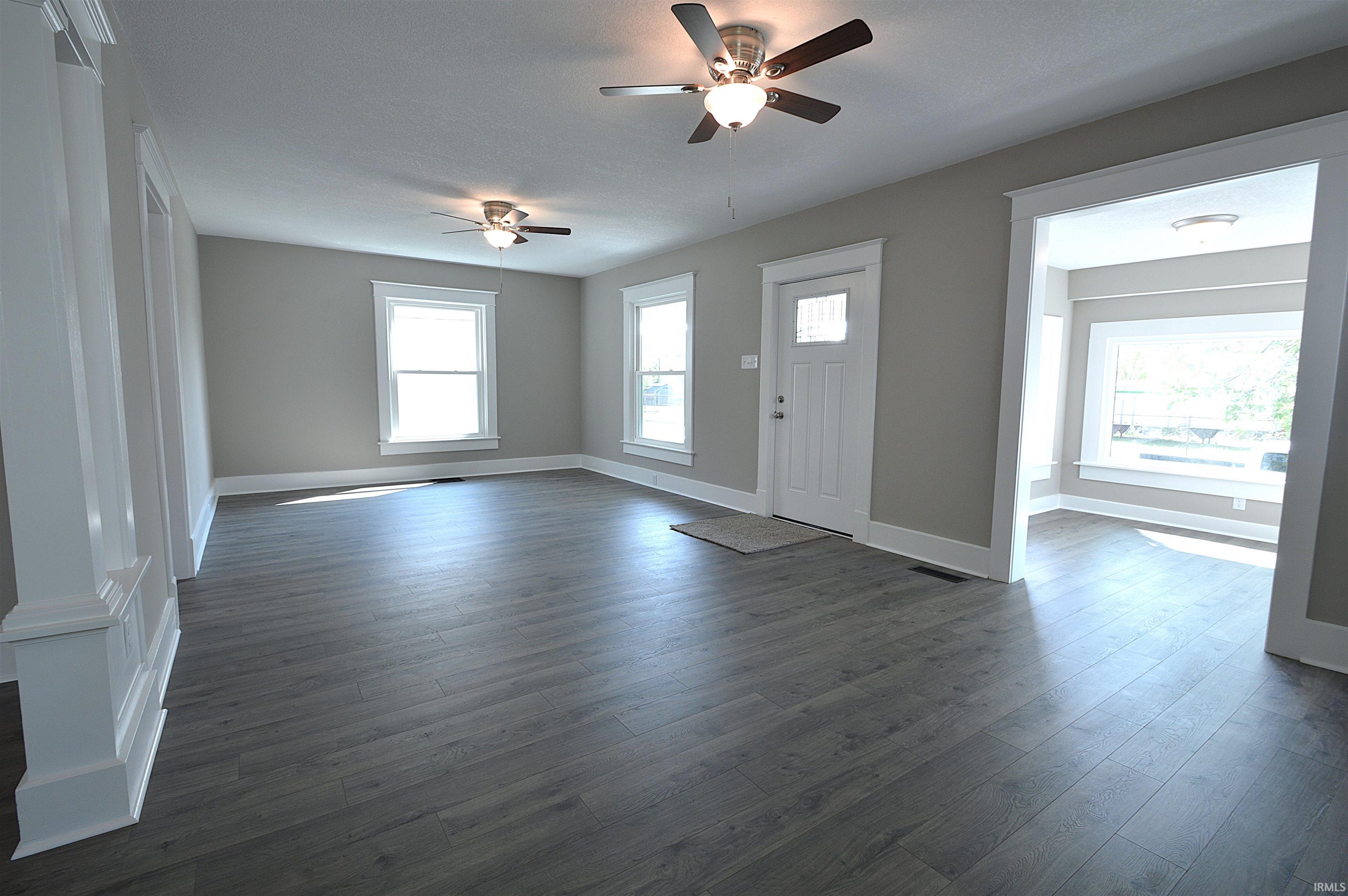 Photo 5 of 710 W Park Drive
