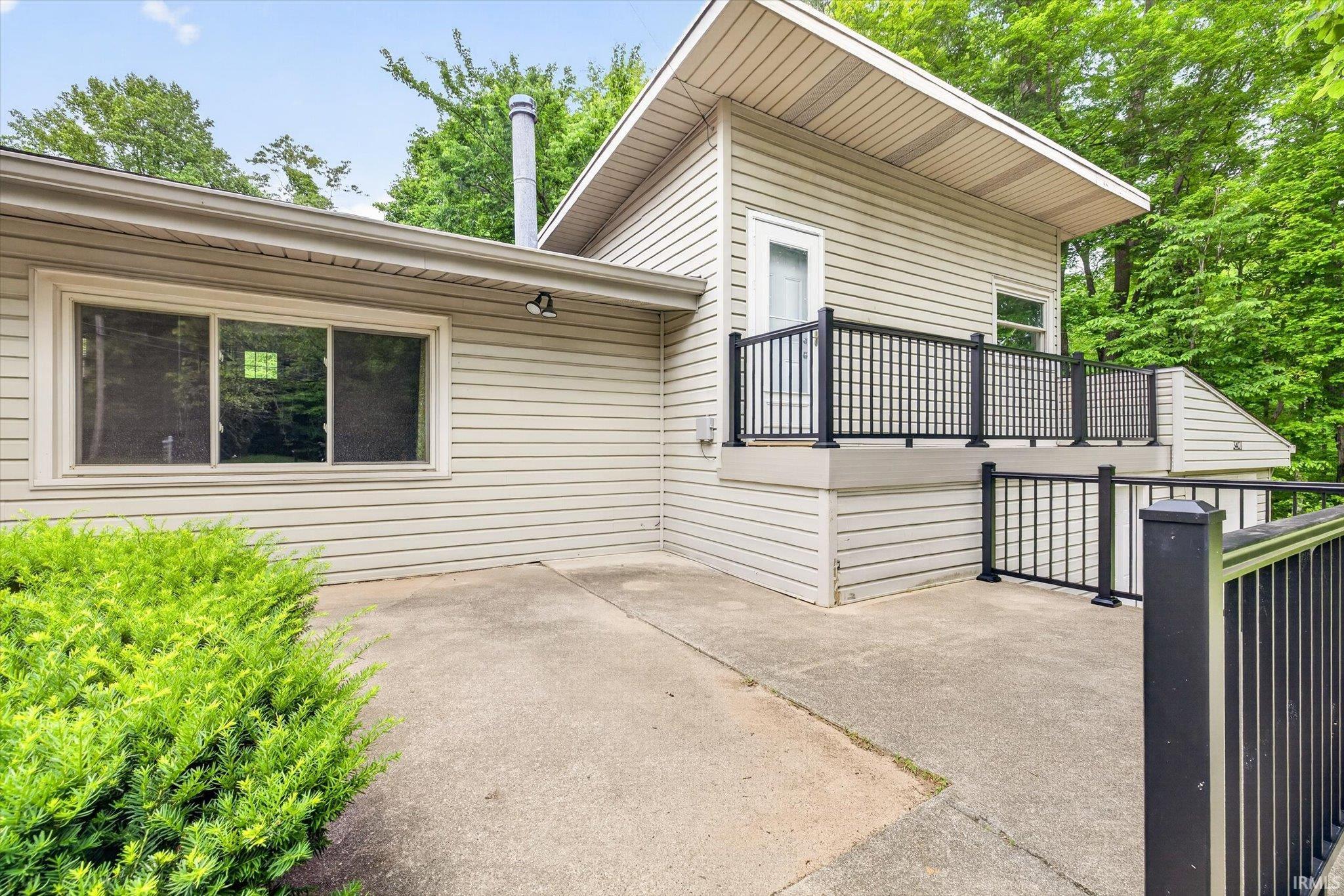 Photo 2 of Manufactured home for sale at 3401 E Bethel Ln, Bloomington, IN 47408 | MLS# 202619312 | Listing updated on 2026-09-21