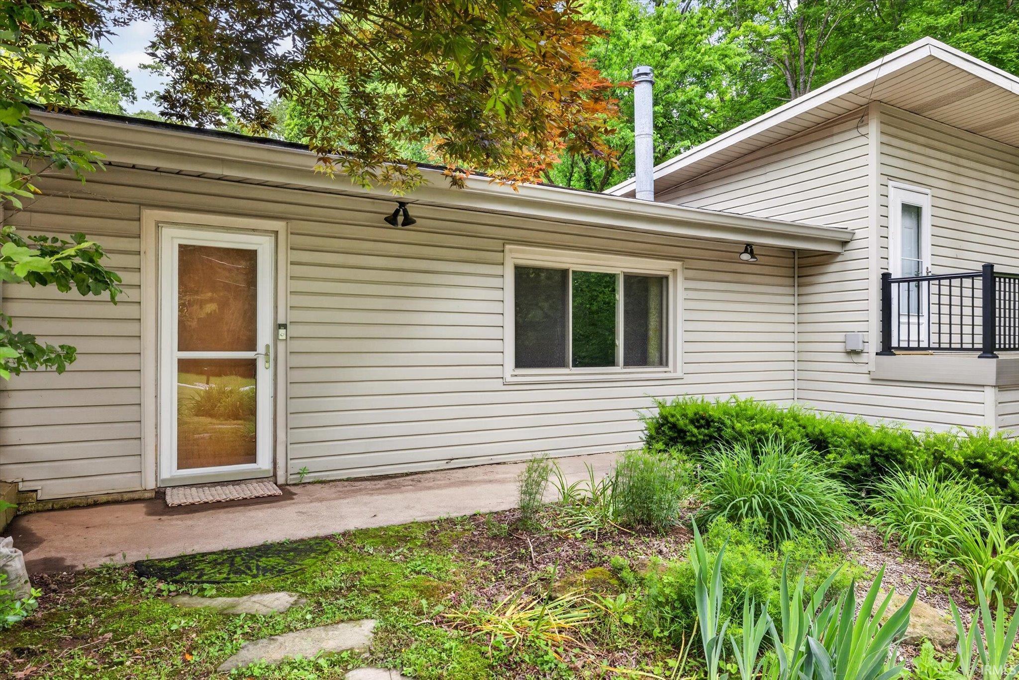 Photo 3 of Manufactured home for sale at 3401 E Bethel Ln, Bloomington, IN 47408 | MLS# 202619312 | Listing updated on 2026-09-21