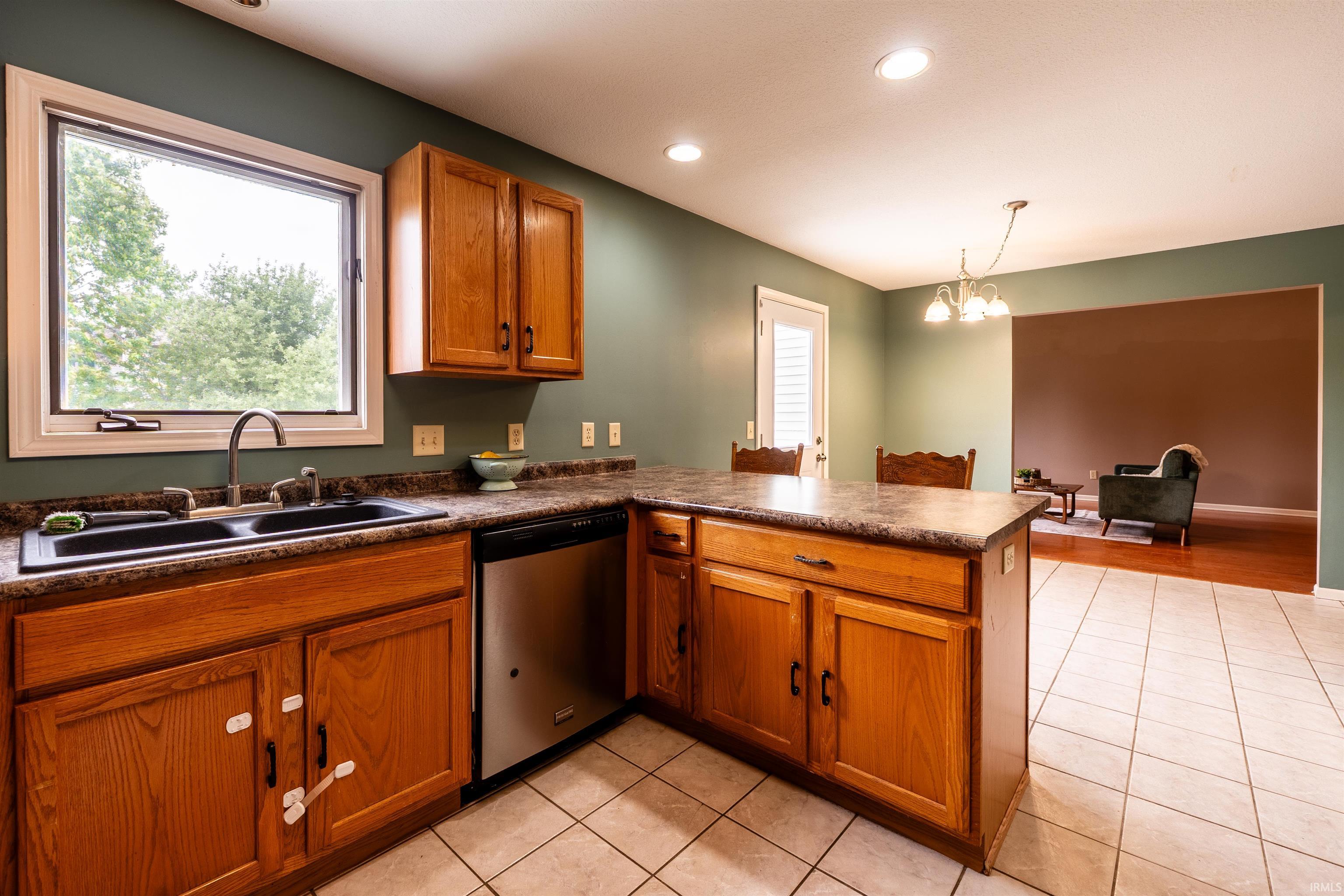 Photo 10 of 1735 Greythorn Drive