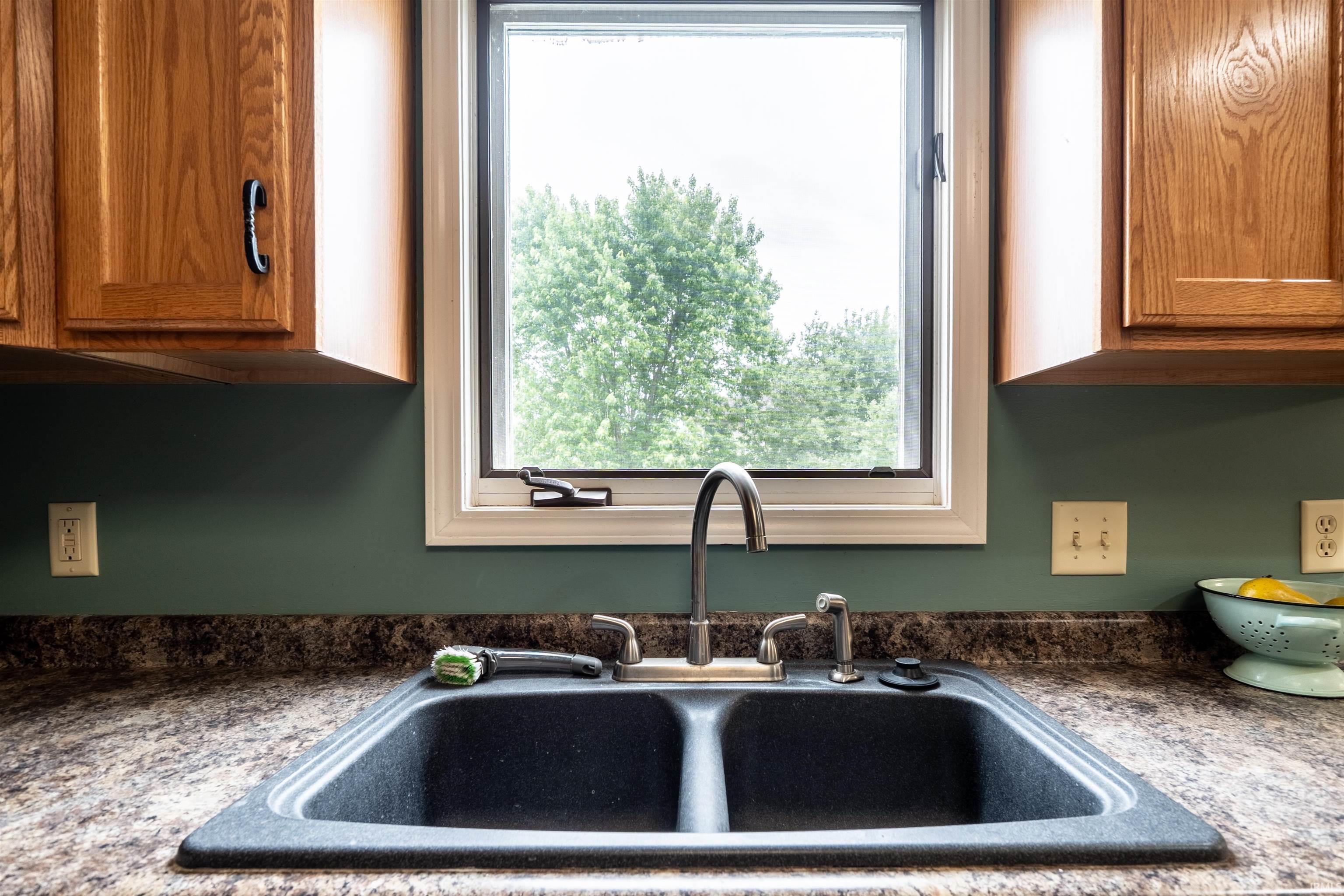 Photo 11 of 1735 Greythorn Drive