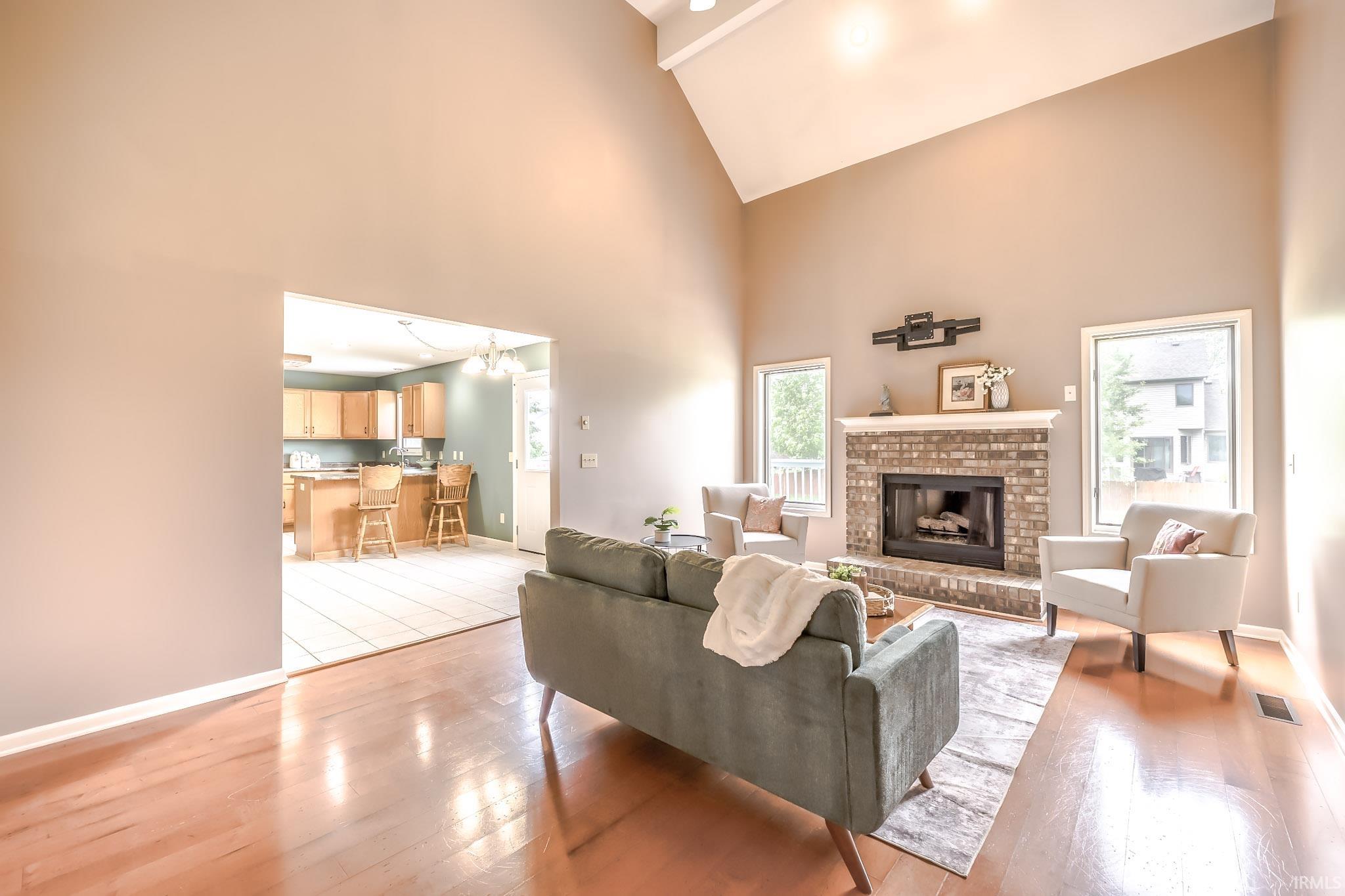 Photo 4 of 1735 Greythorn Drive