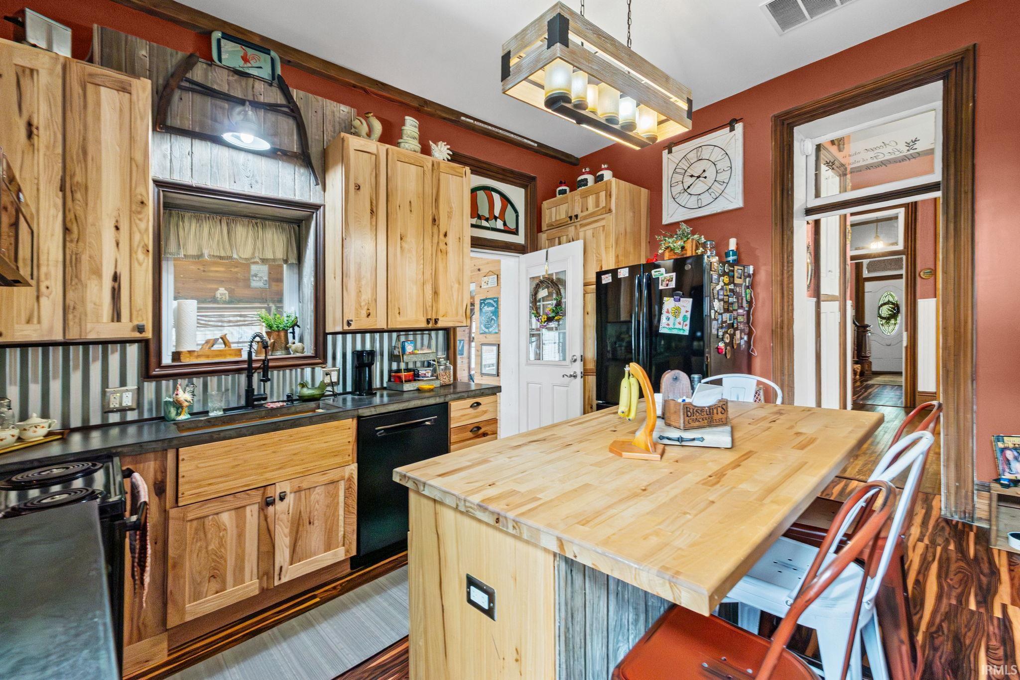 4th image of 207 S High St, West Lebanon, IN 47991 | MLS# 202619452