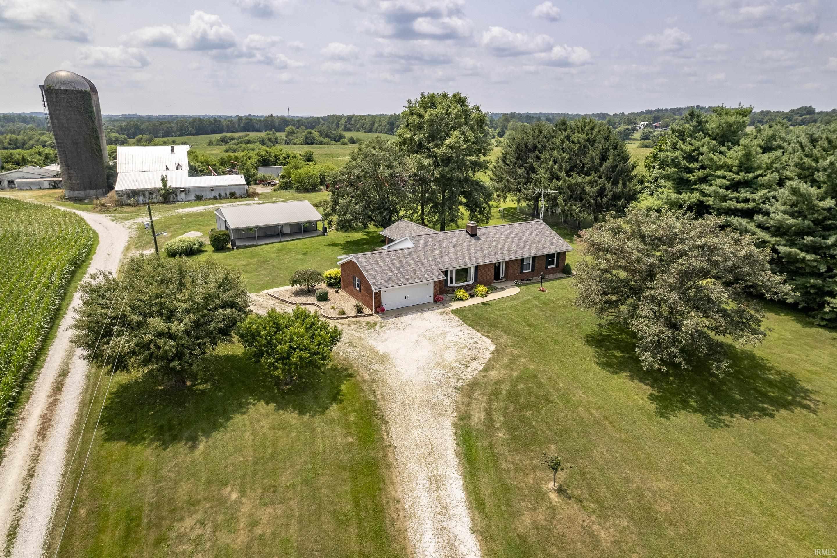 4th image of 747 E Lewellen Rd, Salem, IN 47167 | MLS# 202619574