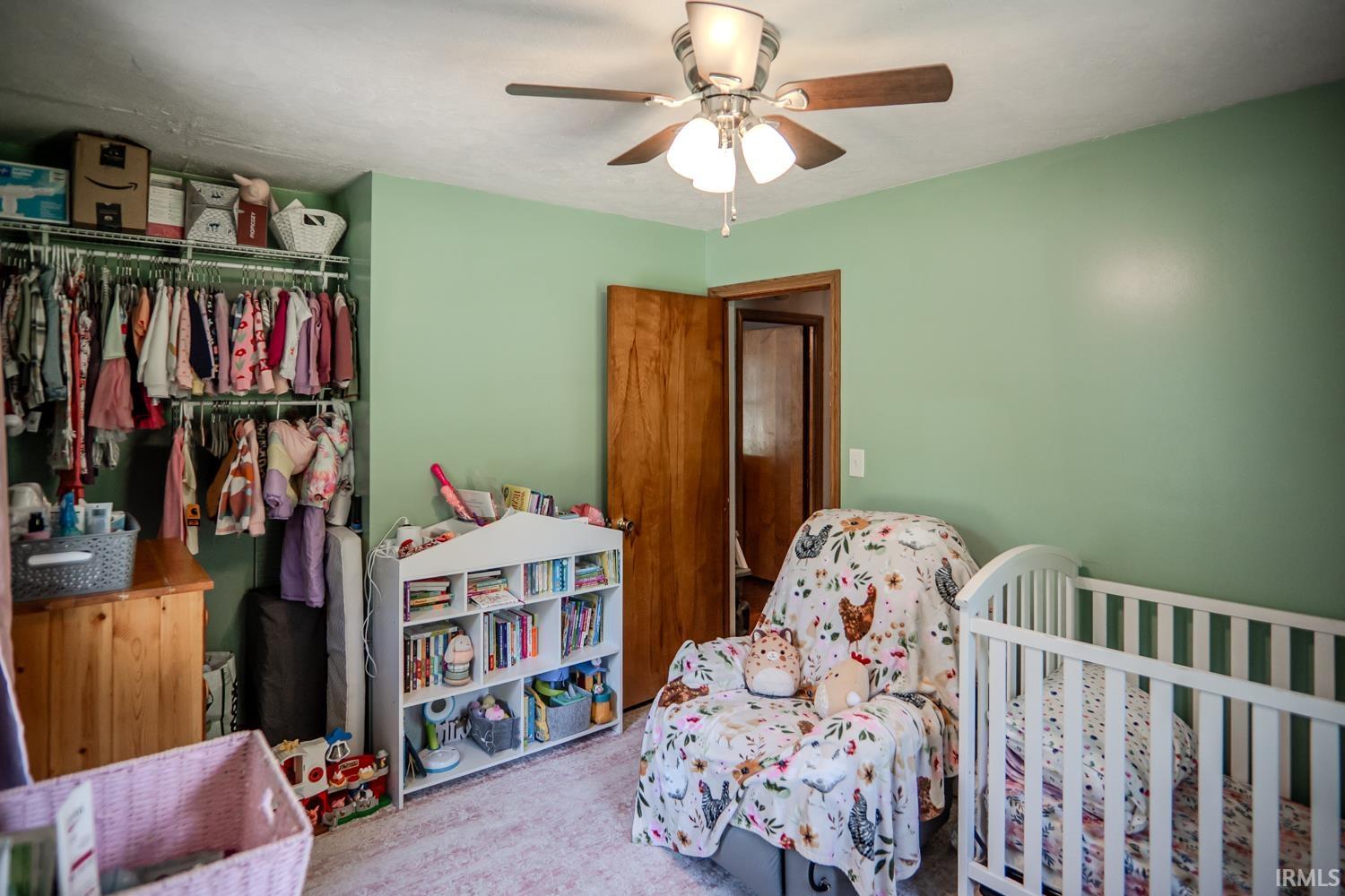 Ceiling fan with light fixture