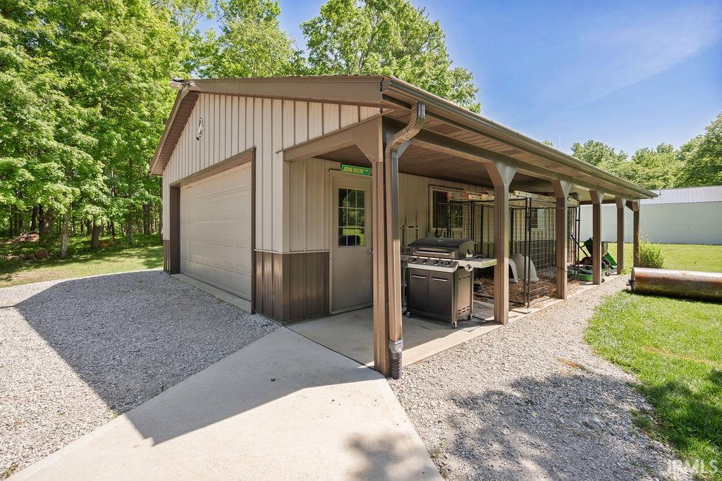 Photo 18 of 249 N Mississinewa Court