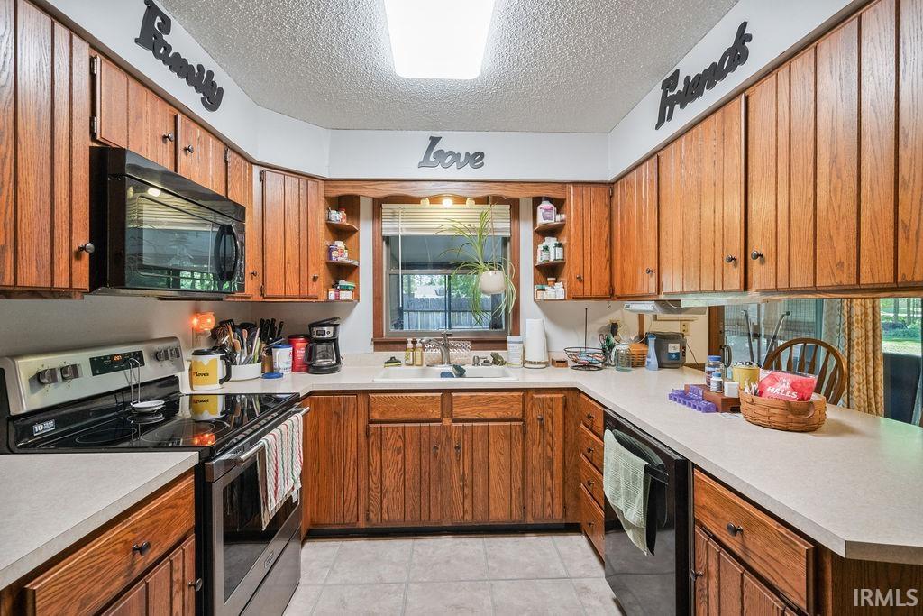 Homes for sale in La Fontaine, IN | 249 N Mississiinewa Ct, La Fontaine, IN 46984 | MLS# 202619589
