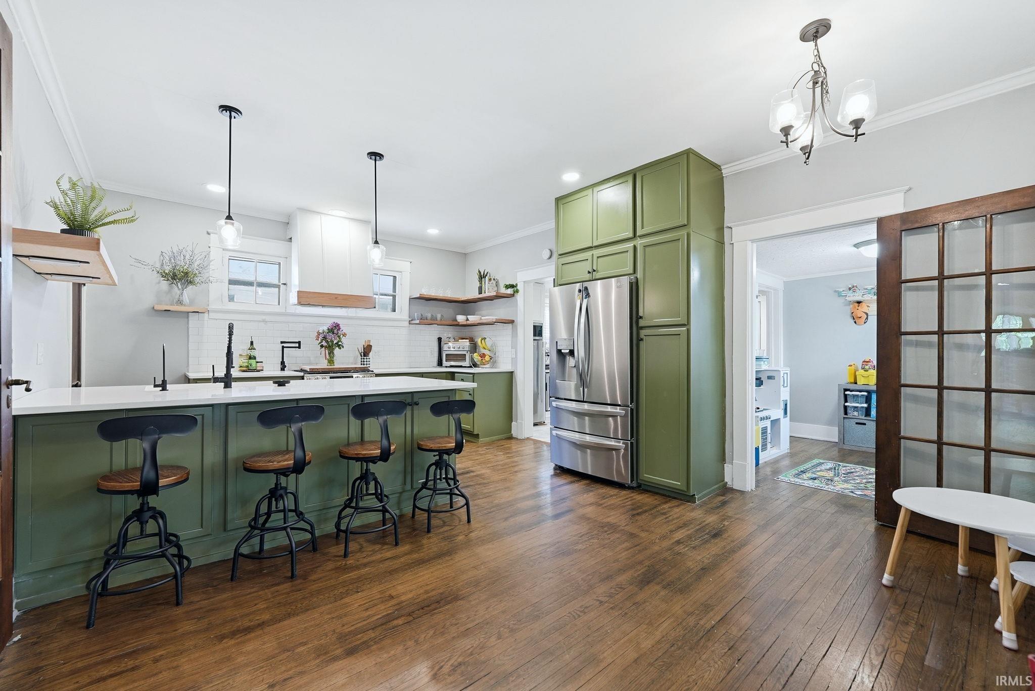 Photo 3 of 1115 W Washington Boulevard