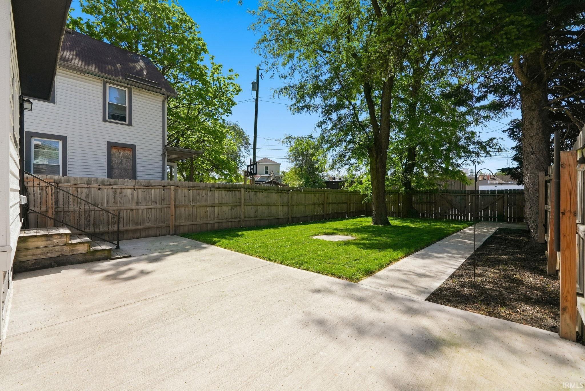 Photo 32 of 1101 Stophlet Street