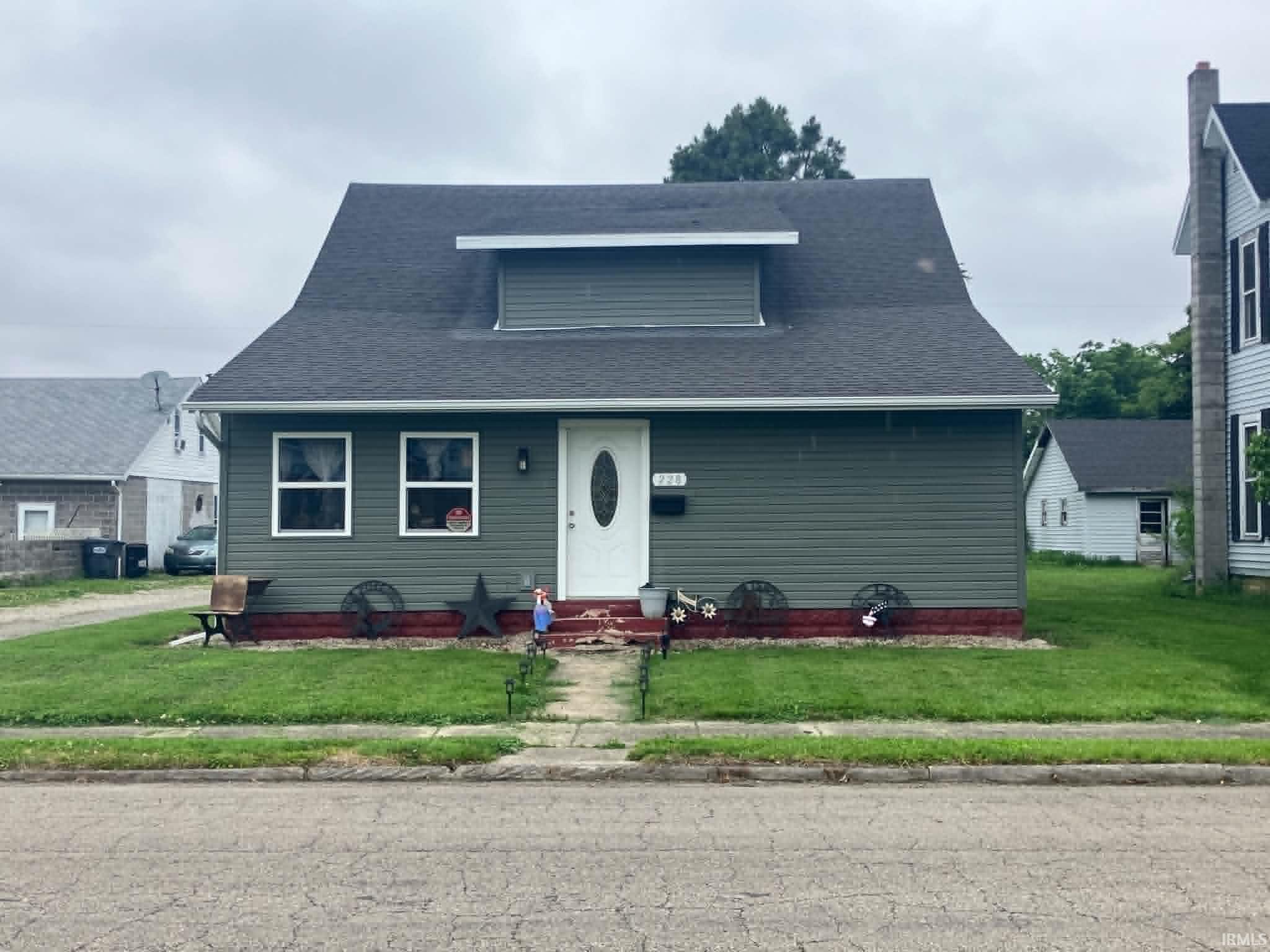 Homes for sale in Dunkirk, IN | 228 E Commerce St, Dunkirk, IN 47336 | MLS# 202619783