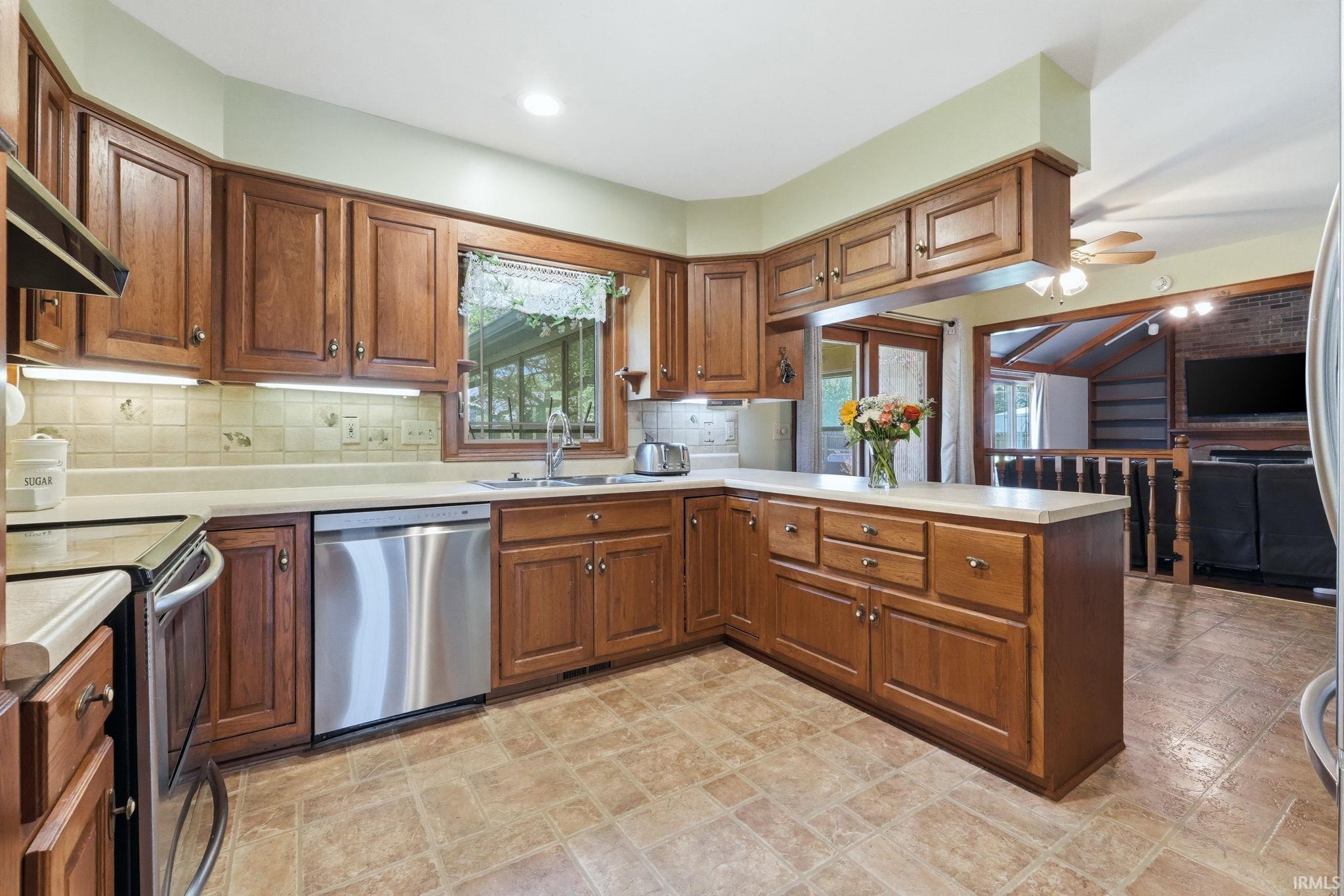 Photo 18 of 5715 Kinlock Place