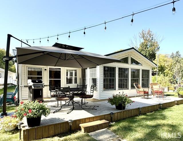 Expansive outdoor deck