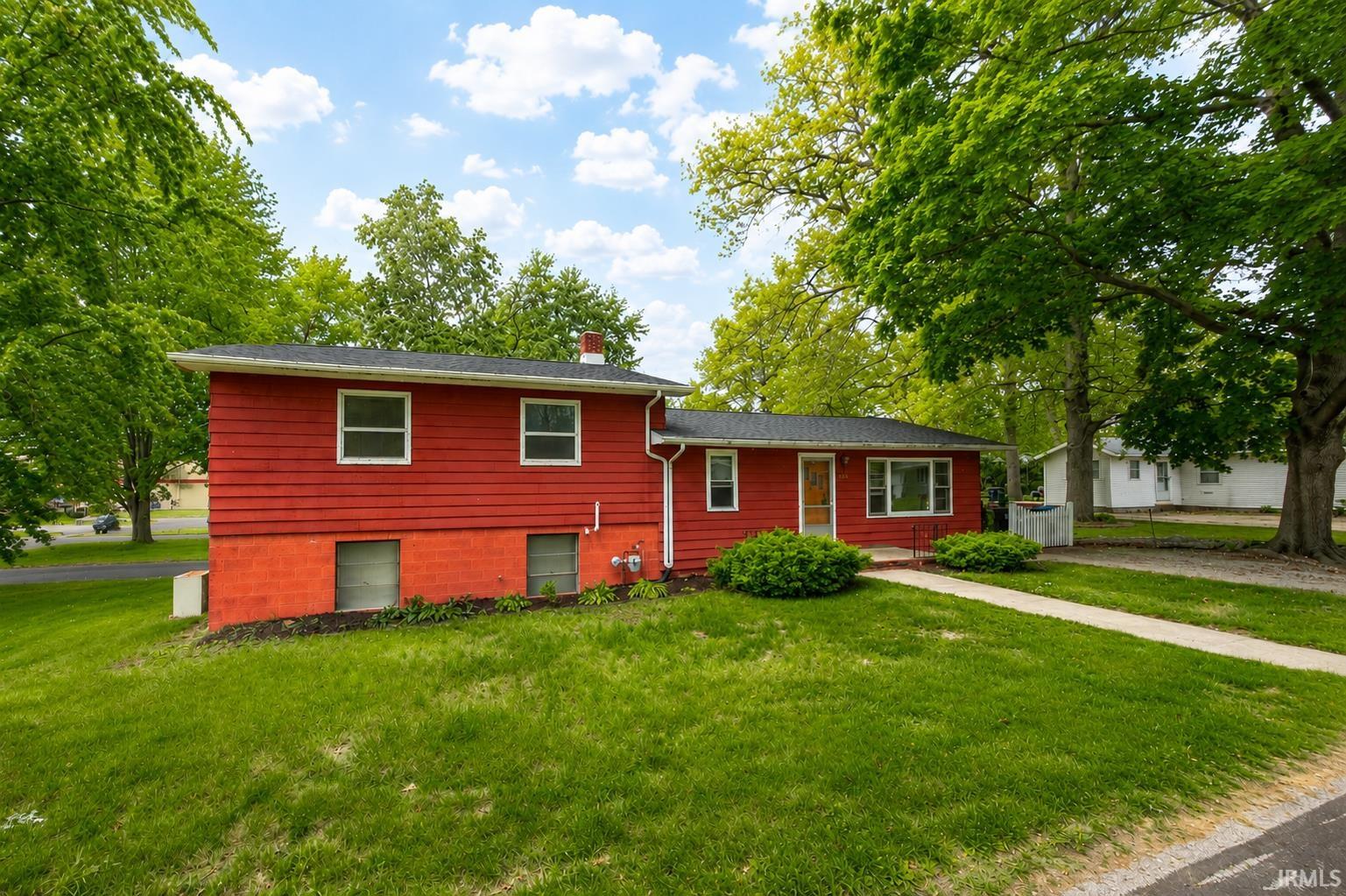Photo 2 of 303 N Roosevelt Street