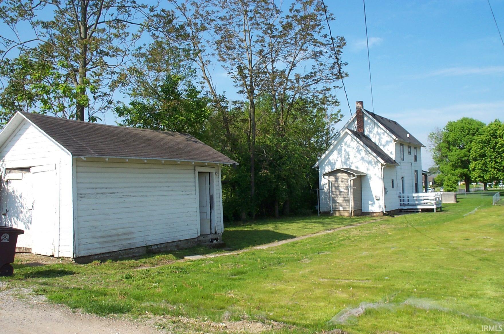 Photo 4 of 2421 Winter Street