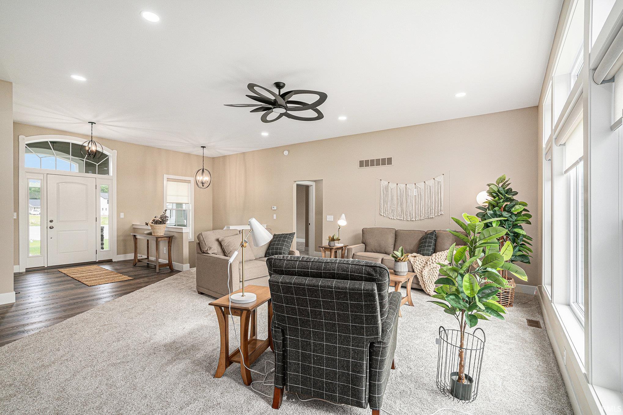FOR ILLUSTRATIVE PURPOSES. PHOTO IS OF MODEL HOME WITH SIMILAR FLOOR PLAN.