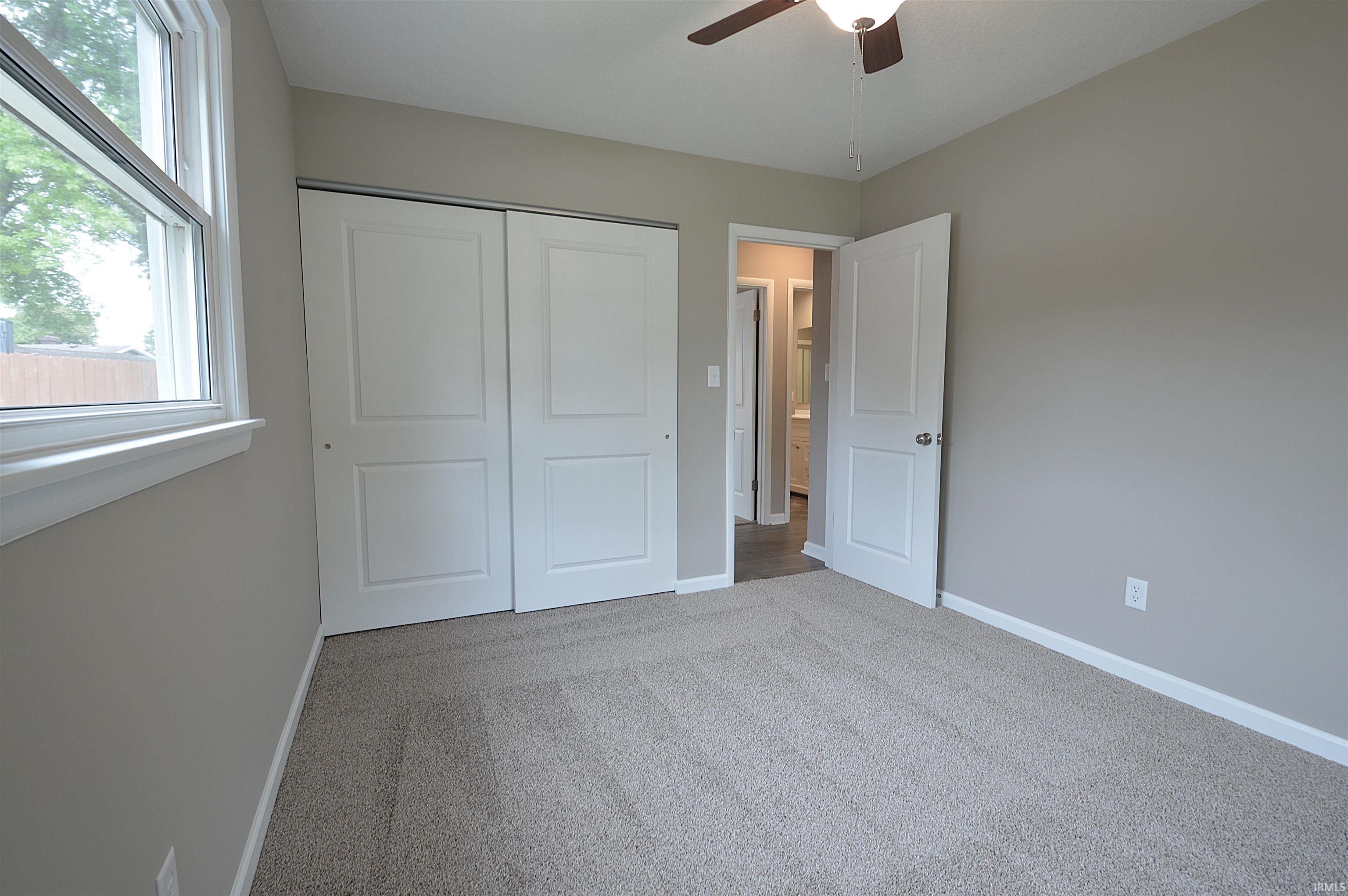 Photo 11 of 2207 Legoma Drive