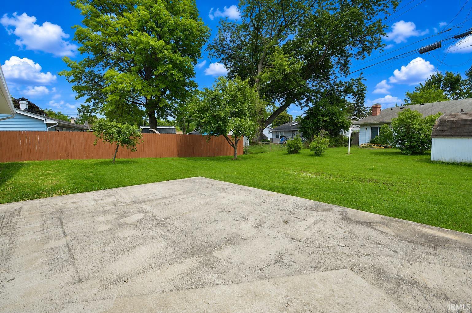 Photo 17 of 2207 Legoma Drive