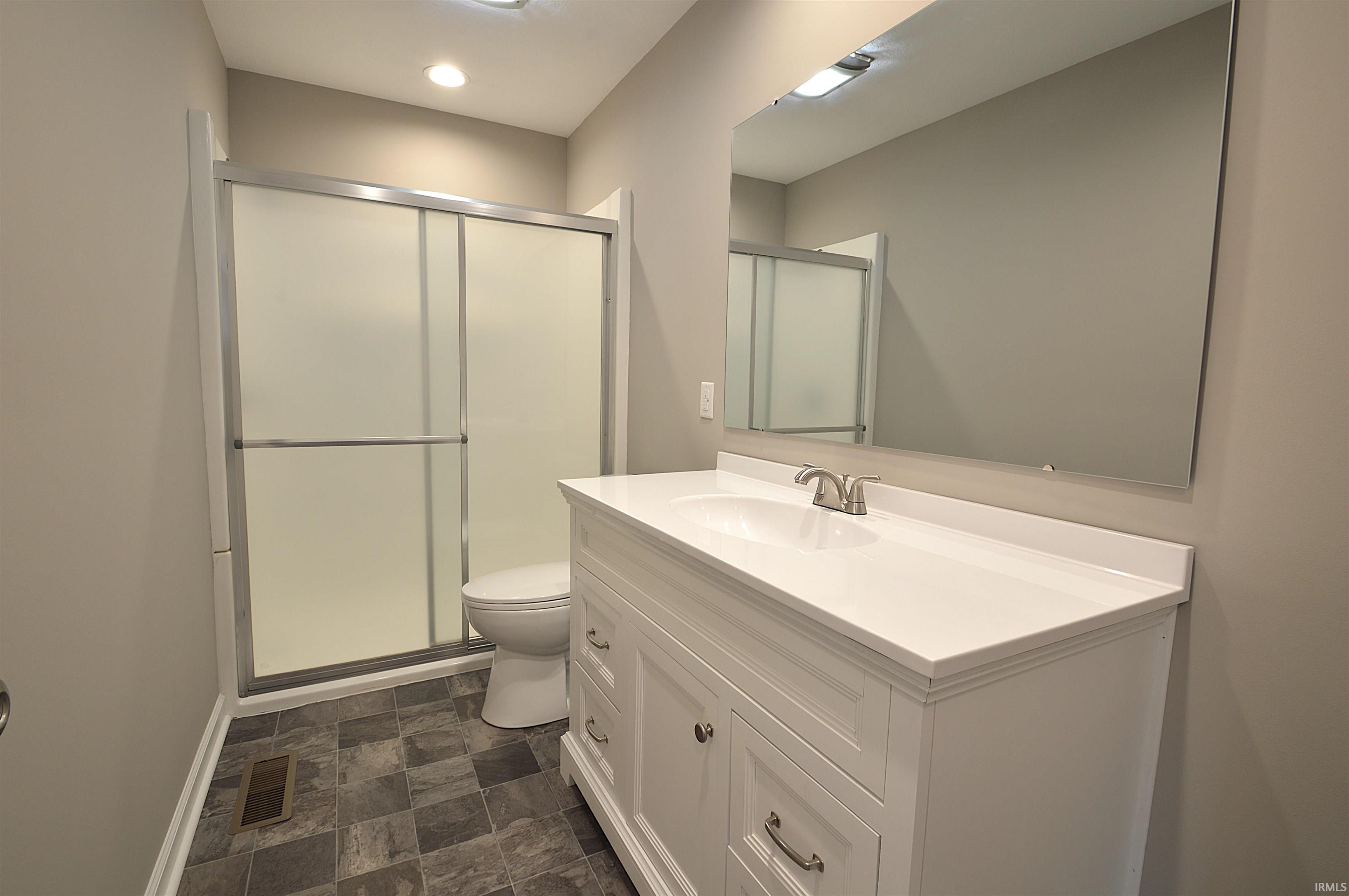 Photo 7 of 2207 Legoma Drive