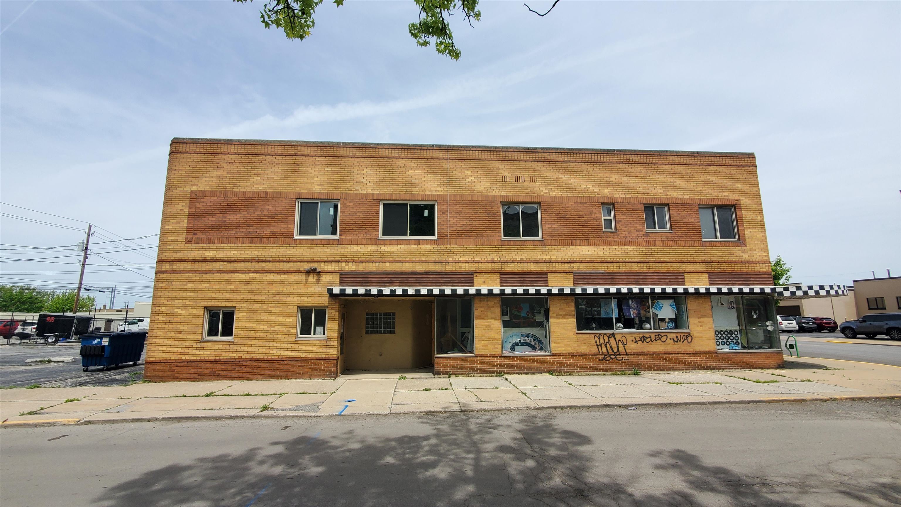 Photo 5 of 1836 S Calhoun Street