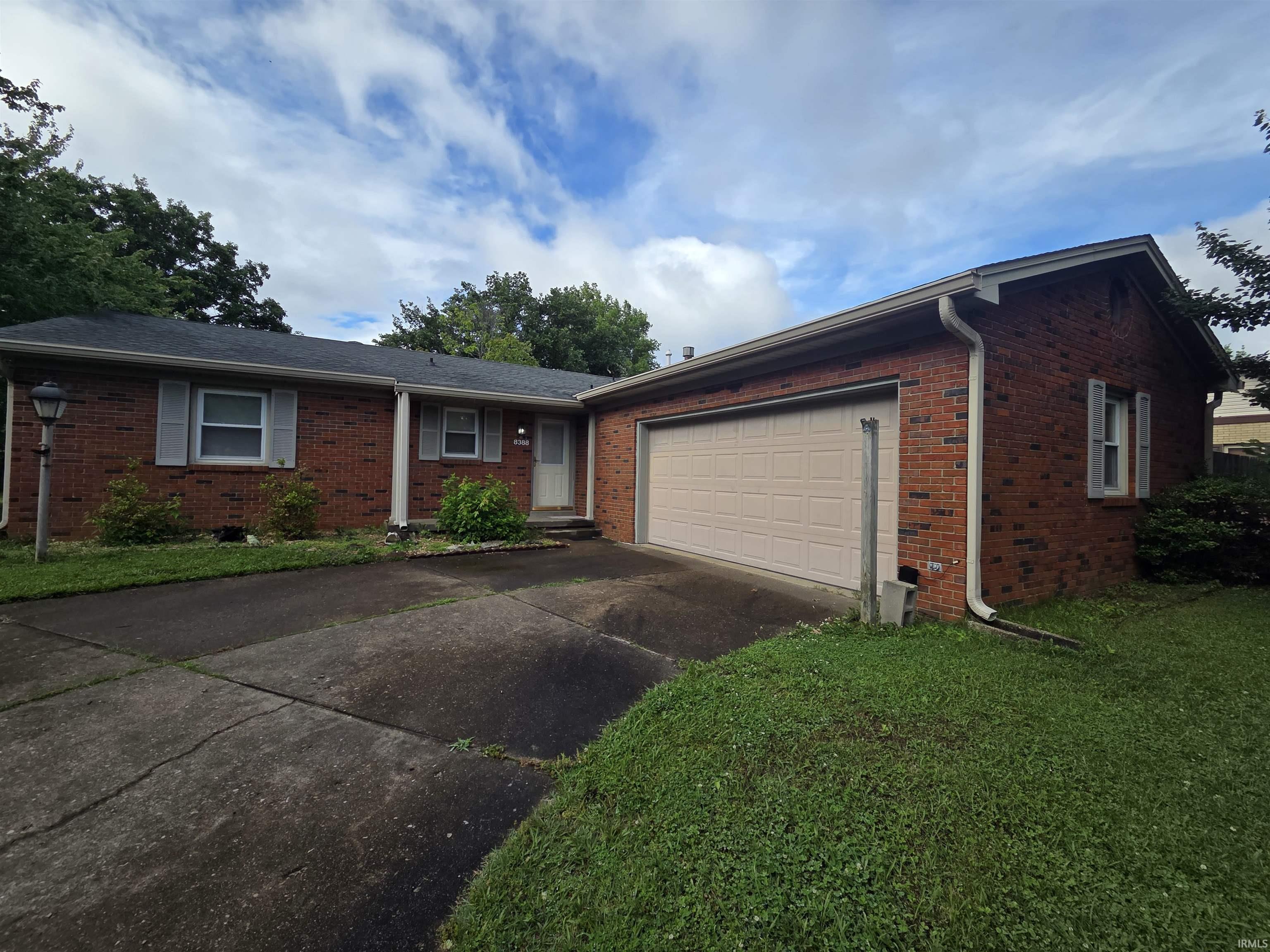 Homes for sale in Newburgh, IN | 8388 Chestnut Dr, Newburgh, IN 47630 | MLS# 202620152