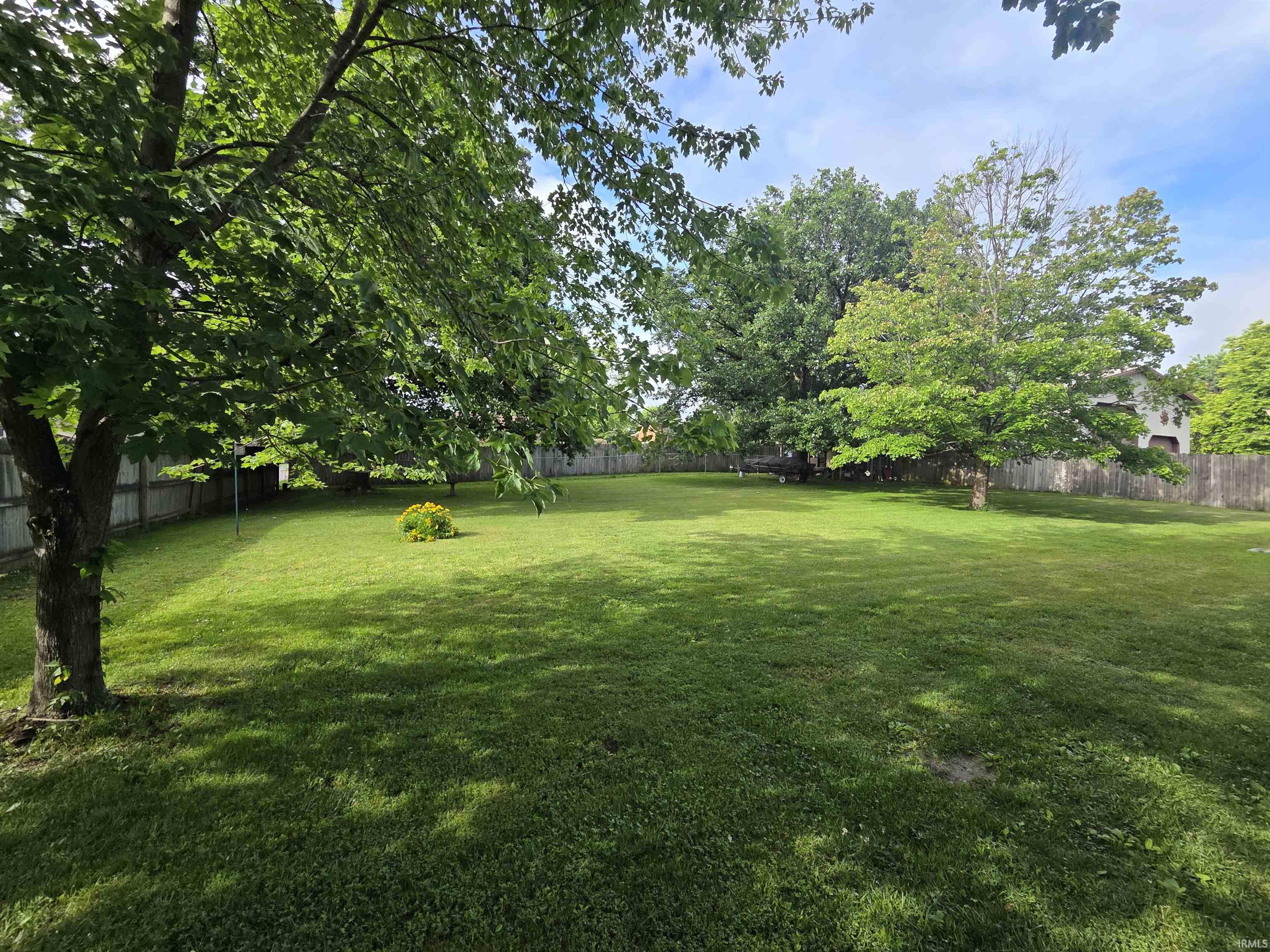 Homes for sale in Newburgh, IN | 8388 Chestnut Dr, Newburgh, IN 47630 | MLS# 202620152