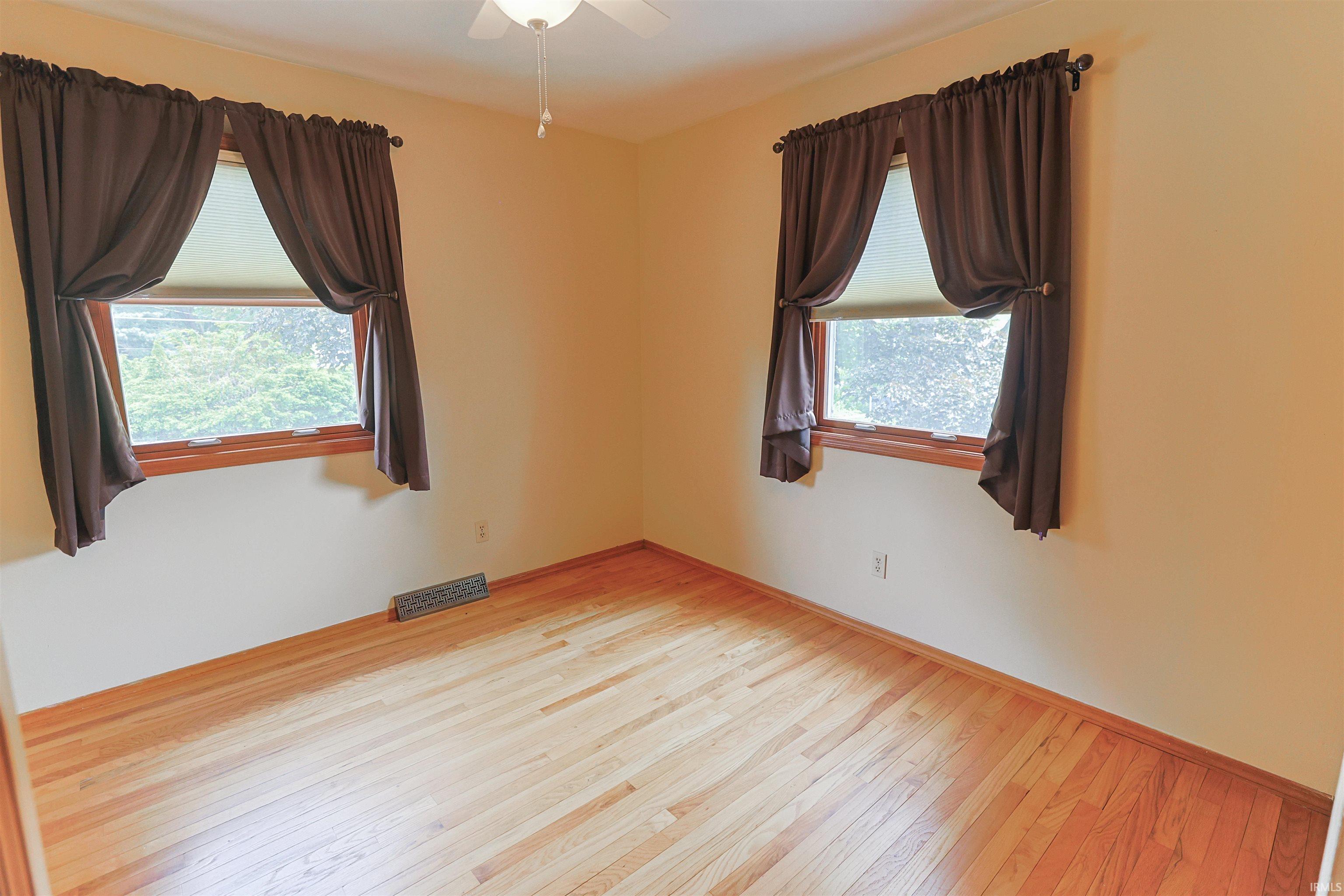 Back right bedroom