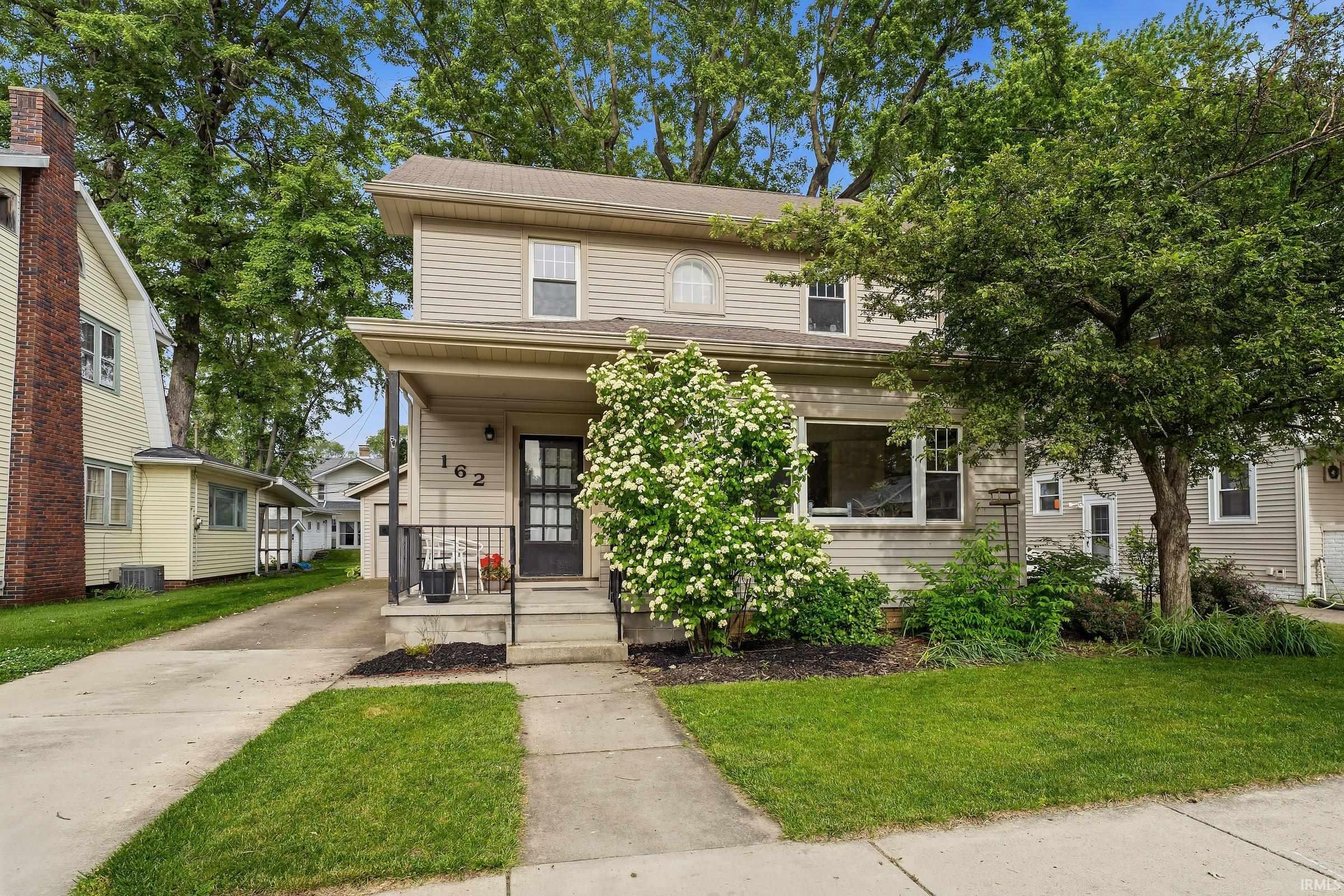 Photo 0 of 162 Manor Avenue