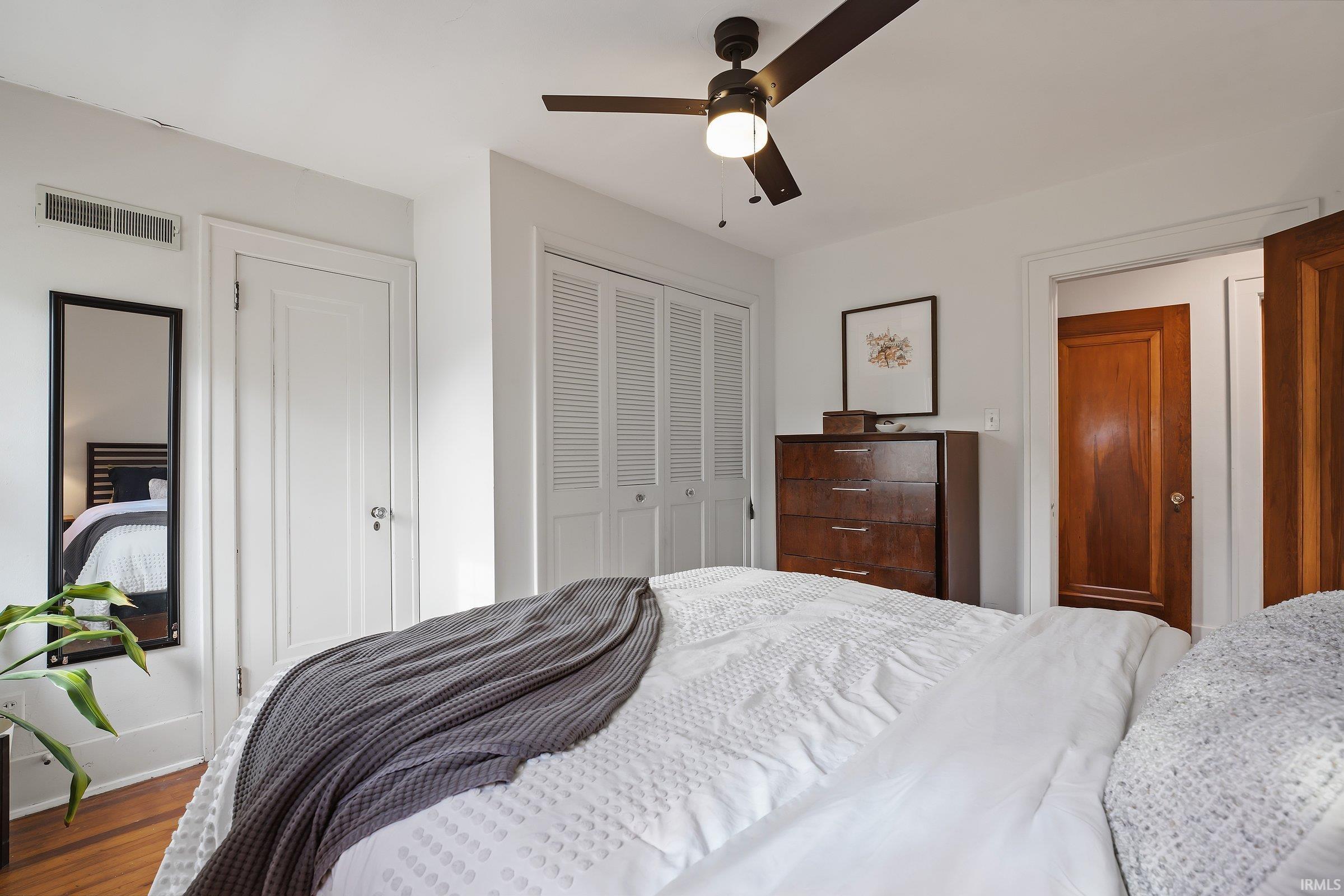 Photo 15 of 162 Manor Avenue