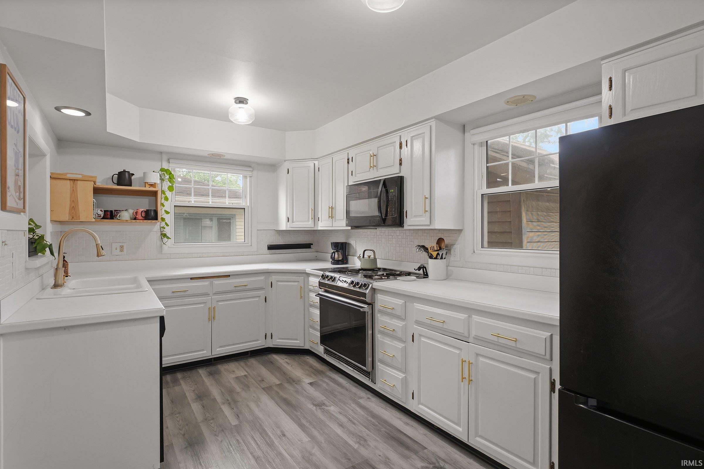 Photo 22 of 162 Manor Avenue