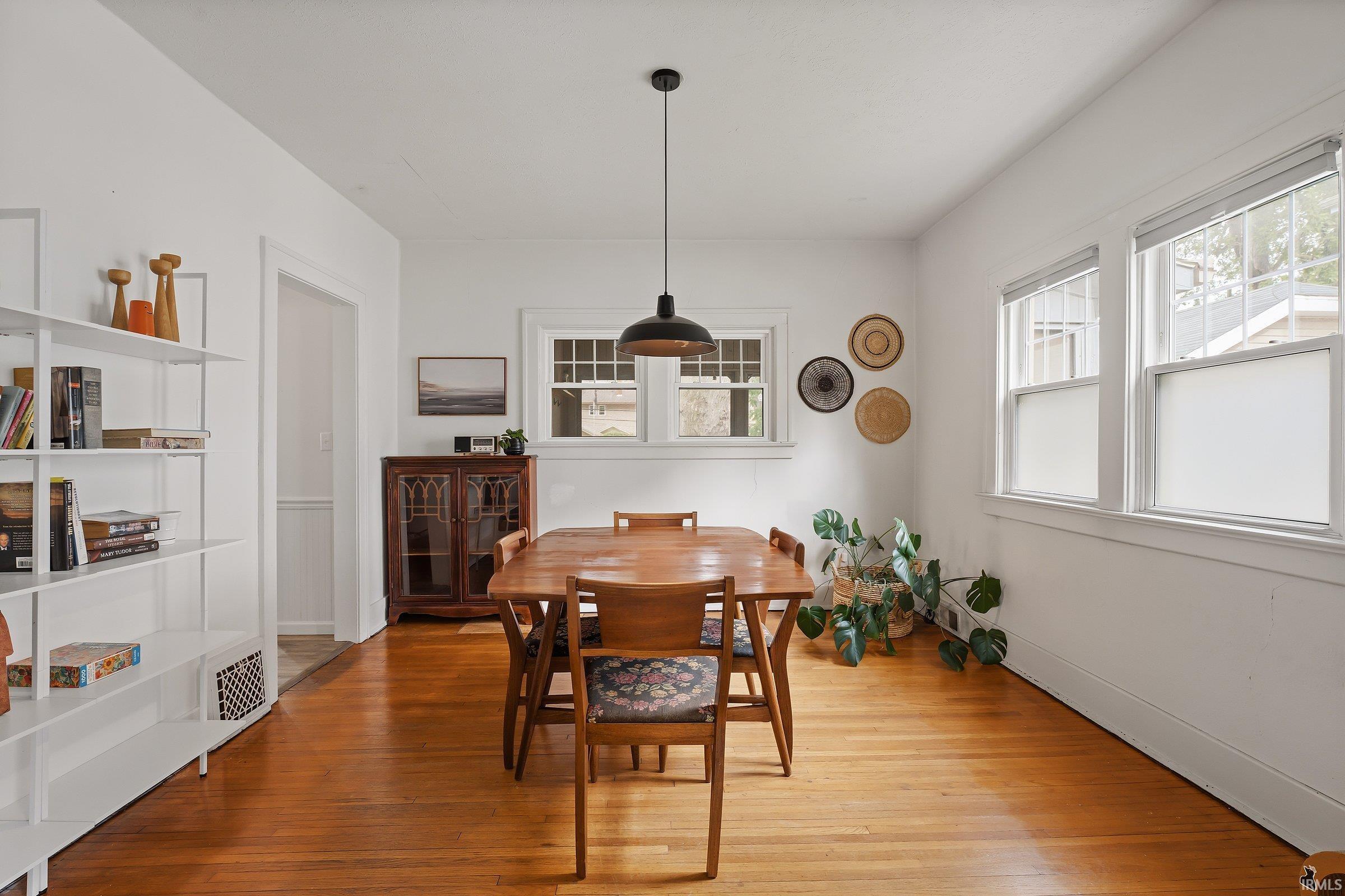 Photo 23 of 162 Manor Avenue