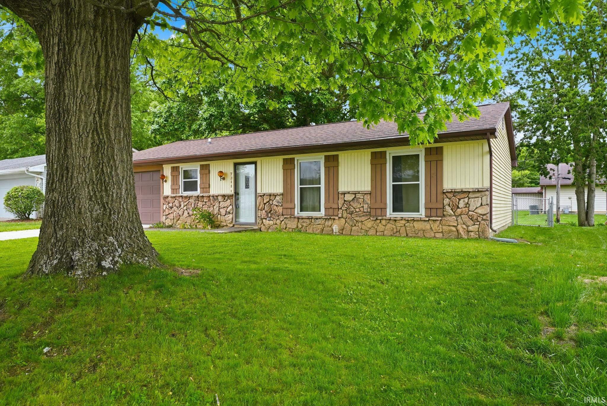 Photo 3 of 7311 Tangerine Lane