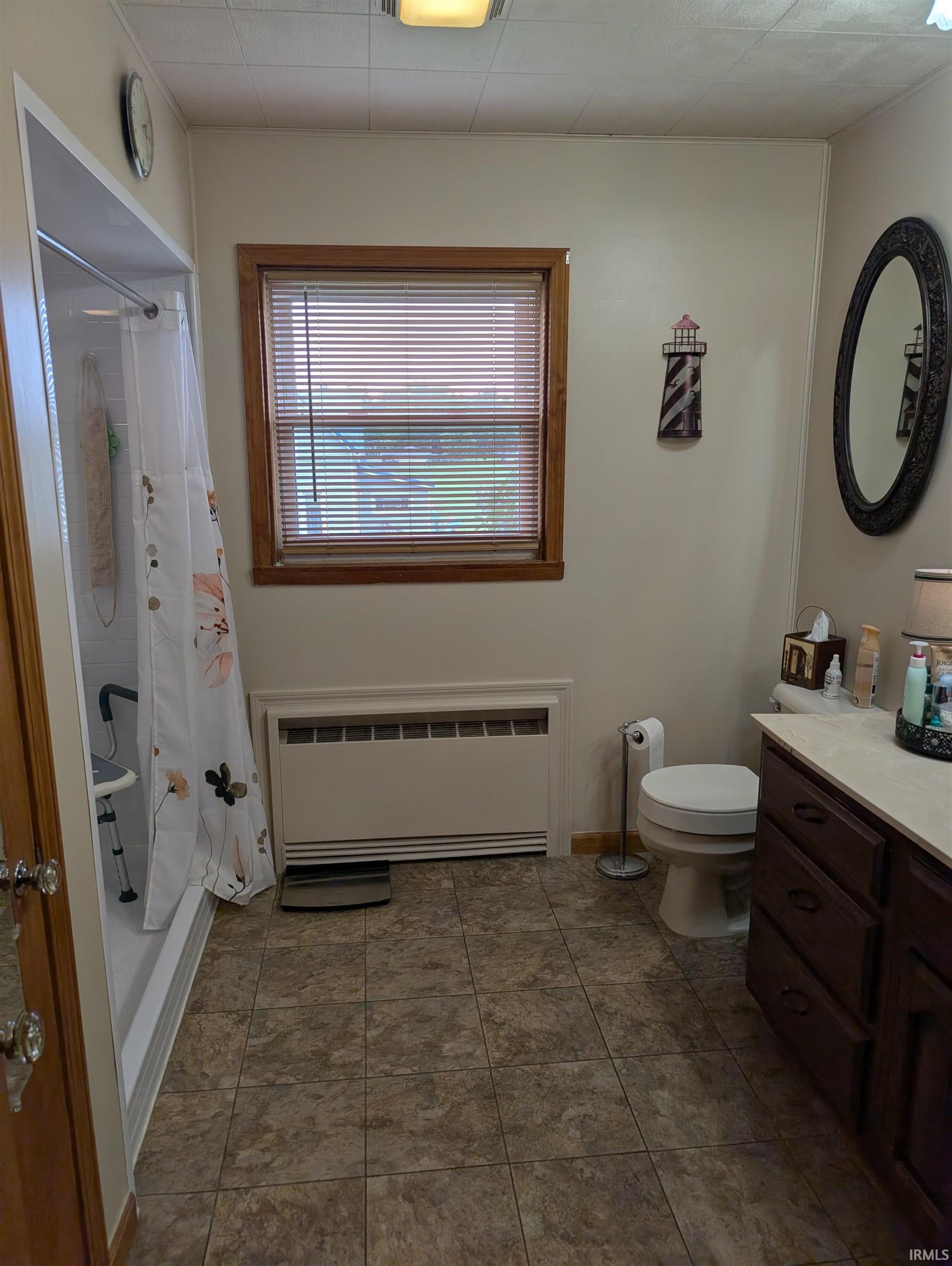 Photo 11 of 405 W Line Street