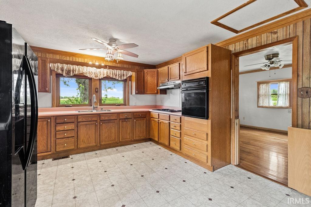 Photo 5 of 7851 E 1000 N Road