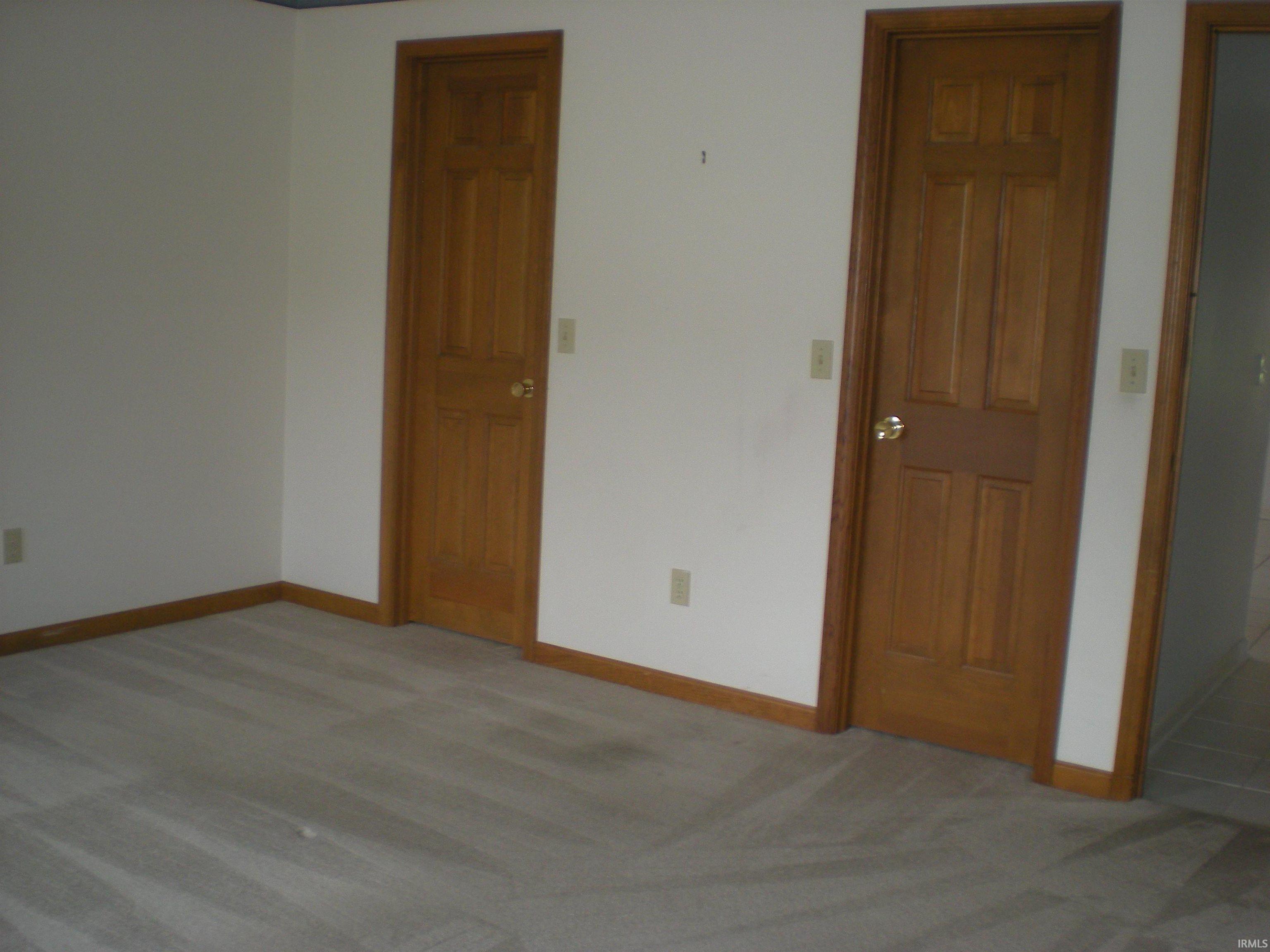 Neutral tone wall finishes