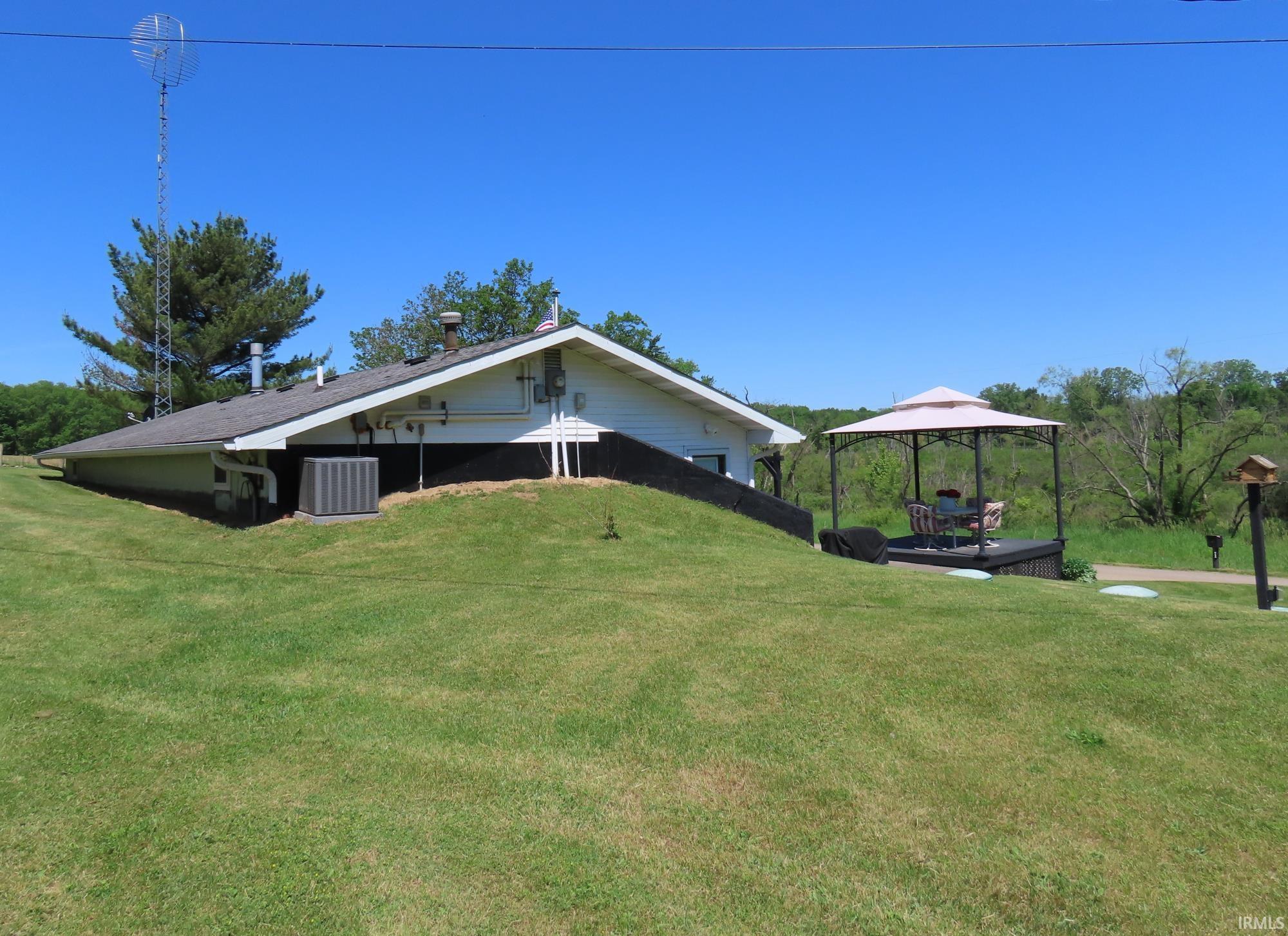 Photo 3 of 7945 N 650 W