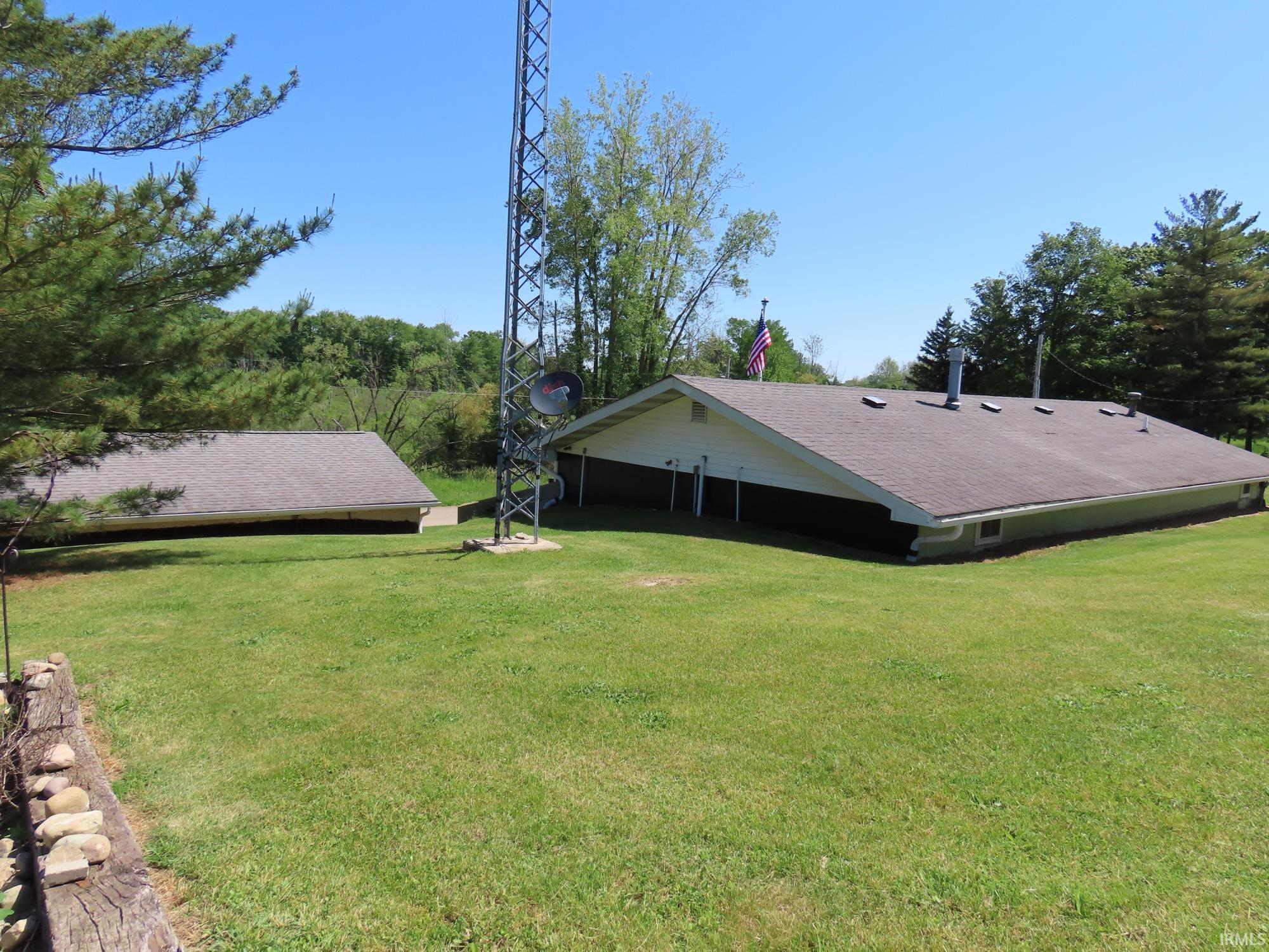 Photo 4 of 7945 N 650 W