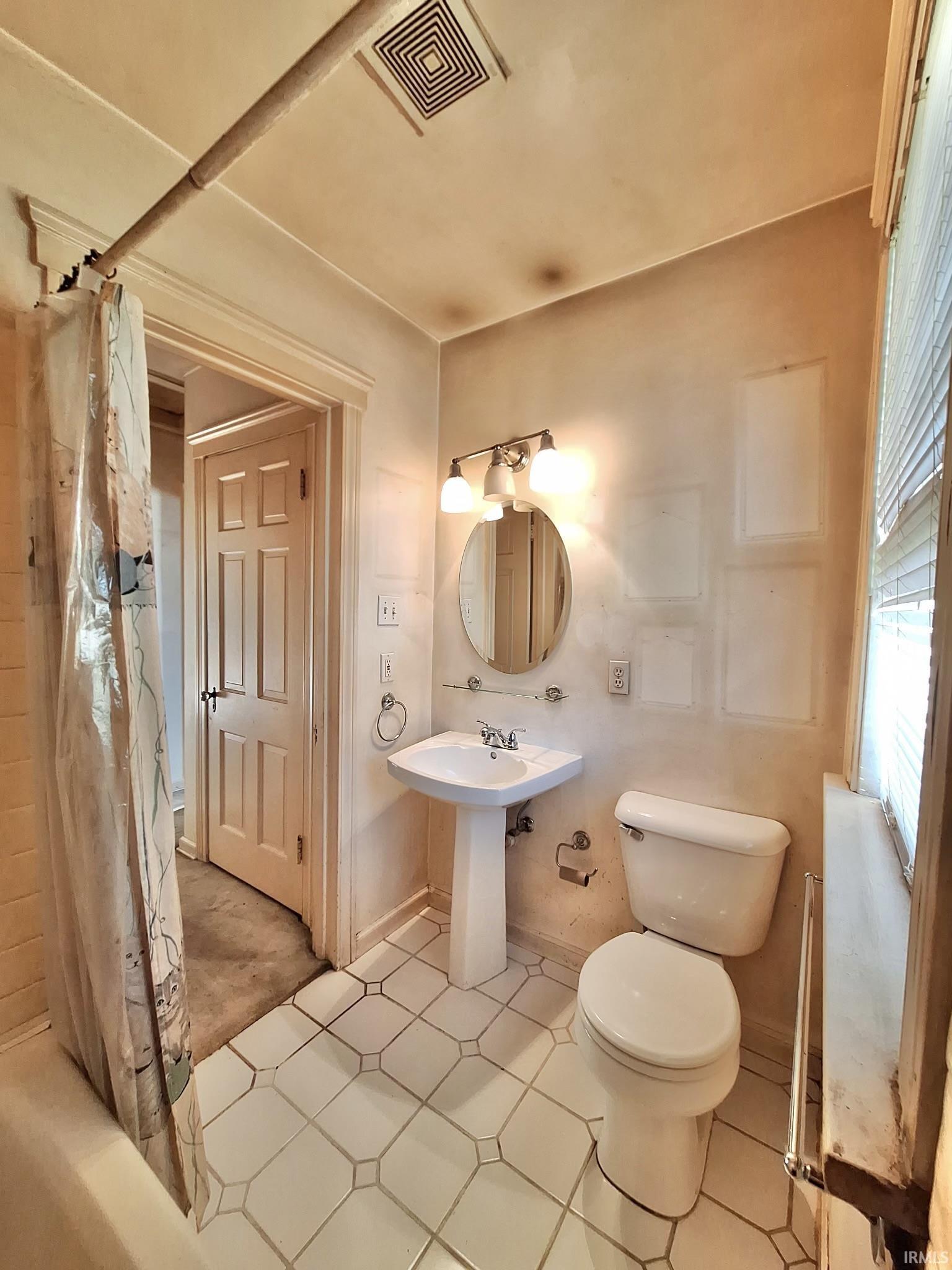 Photo 28 of 1601 N Highlands Boulevard