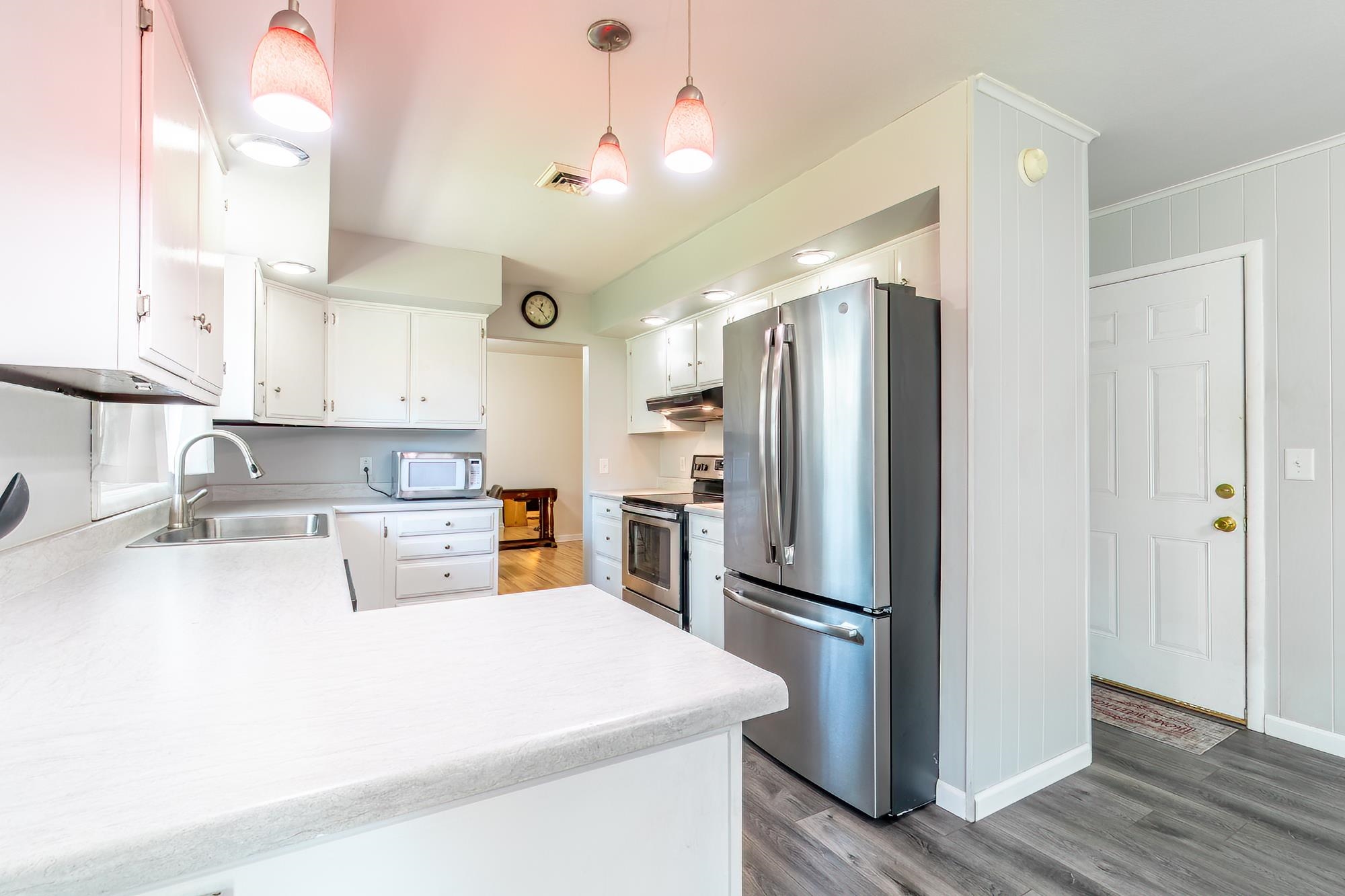 Photo 1 of 1595 W 100 N