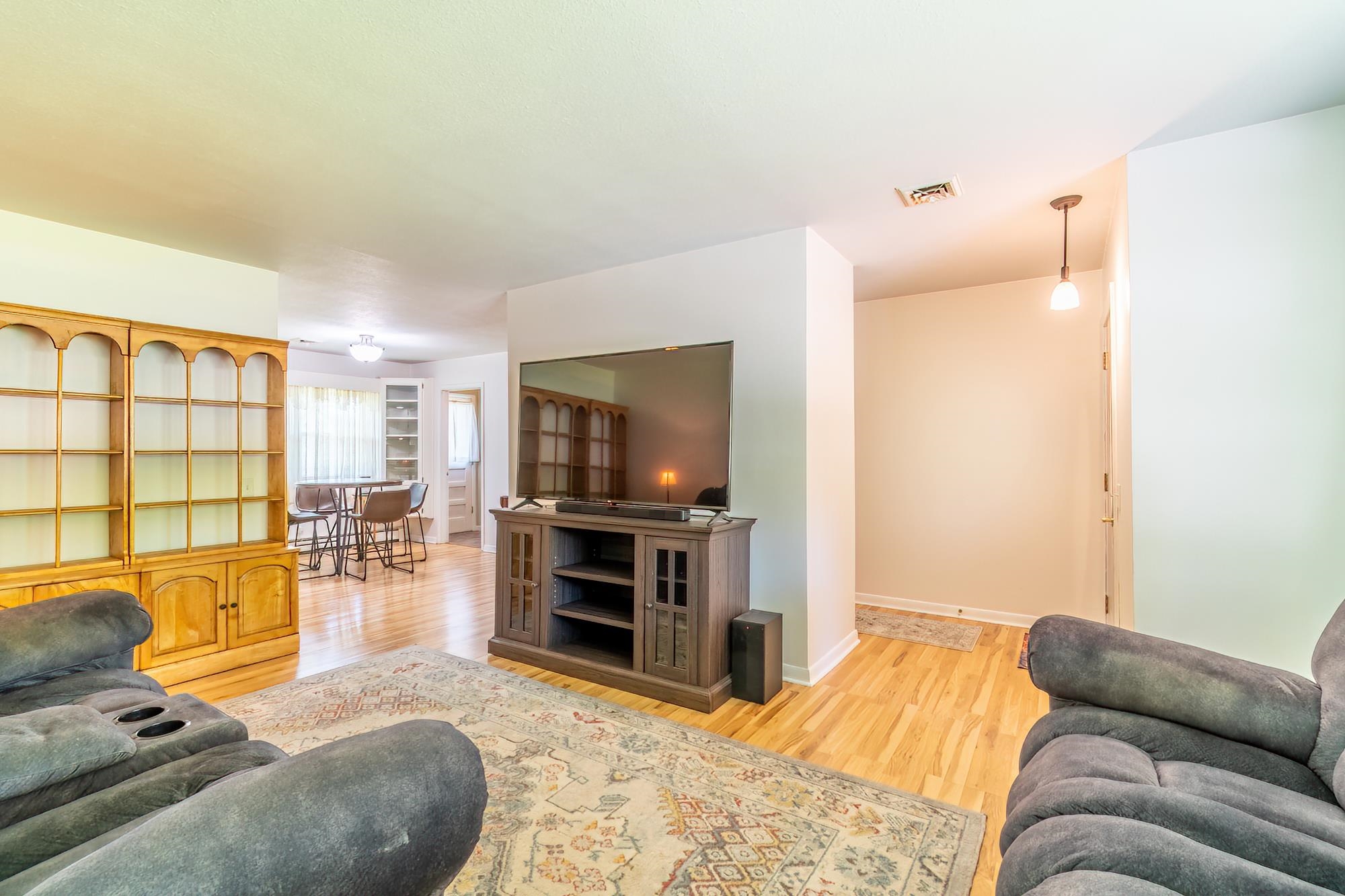 Photo 11 of 1595 W 100 N
