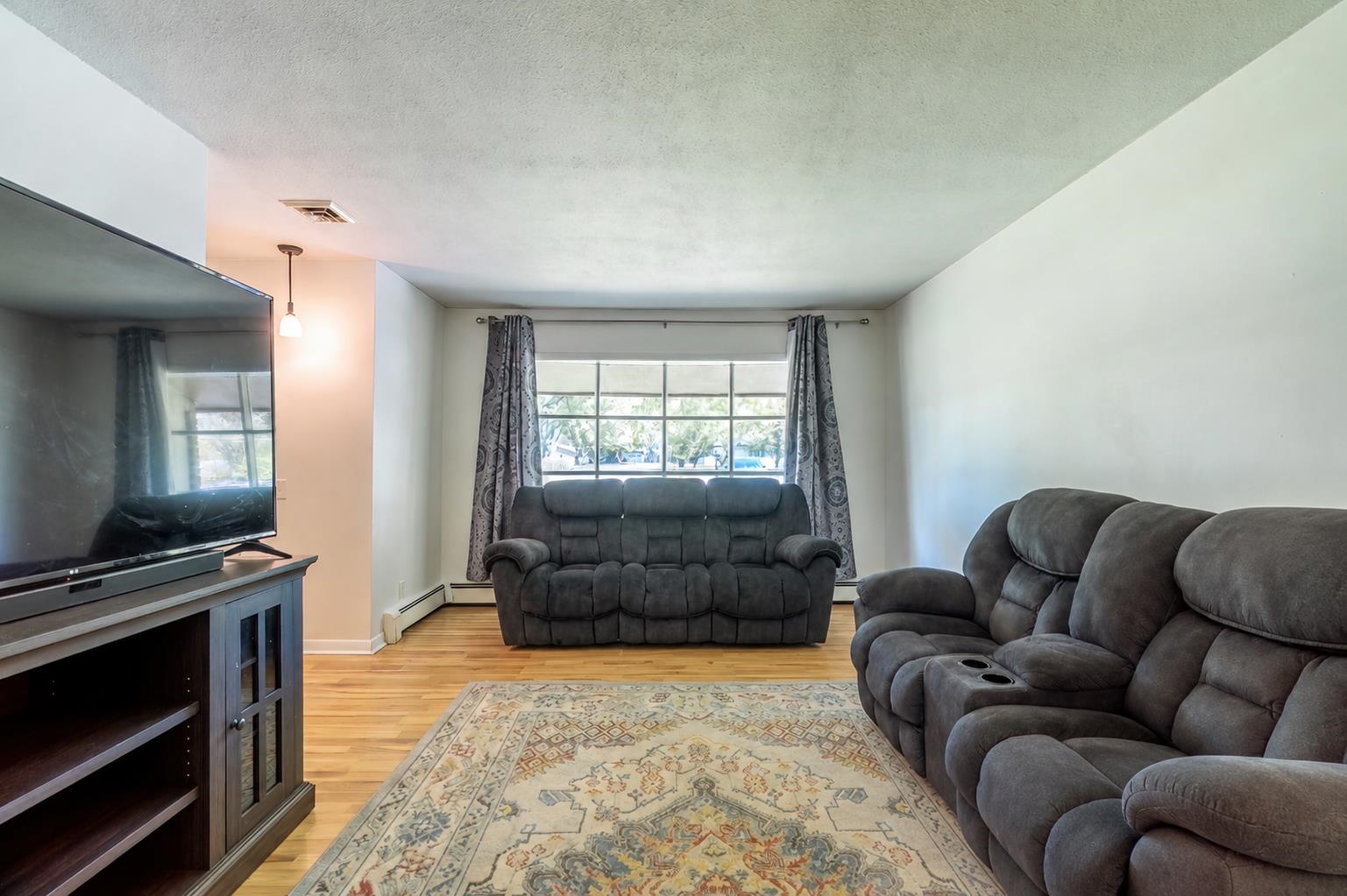 Photo 3 of 1595 W 100 N