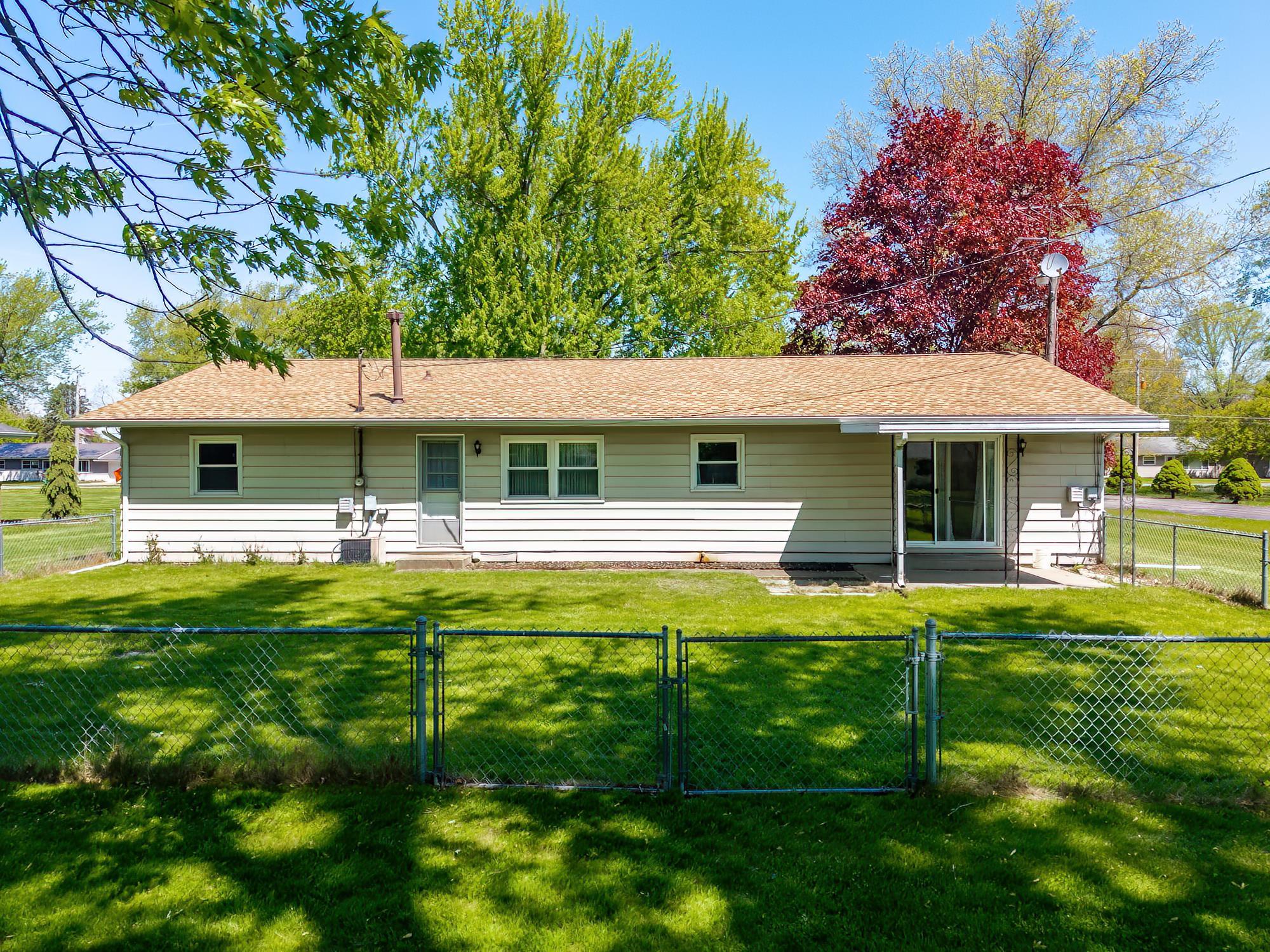 Photo 7 of 1595 W 100 N