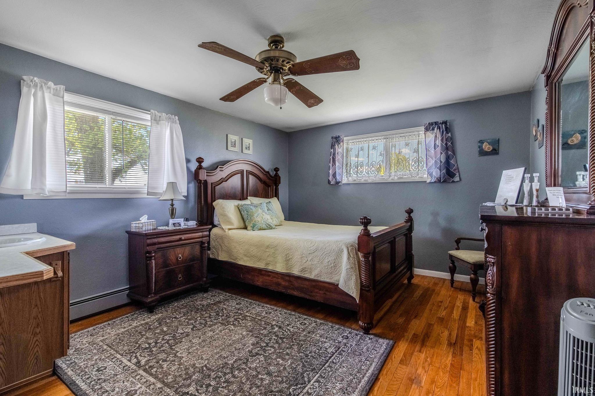 Photo 19 of 240 E Farver Street