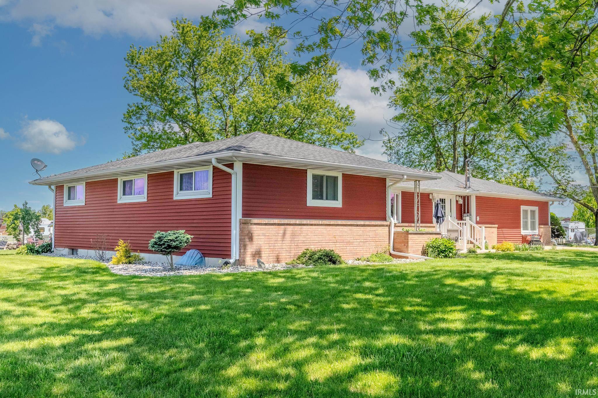 Photo 6 of 240 E Farver Street