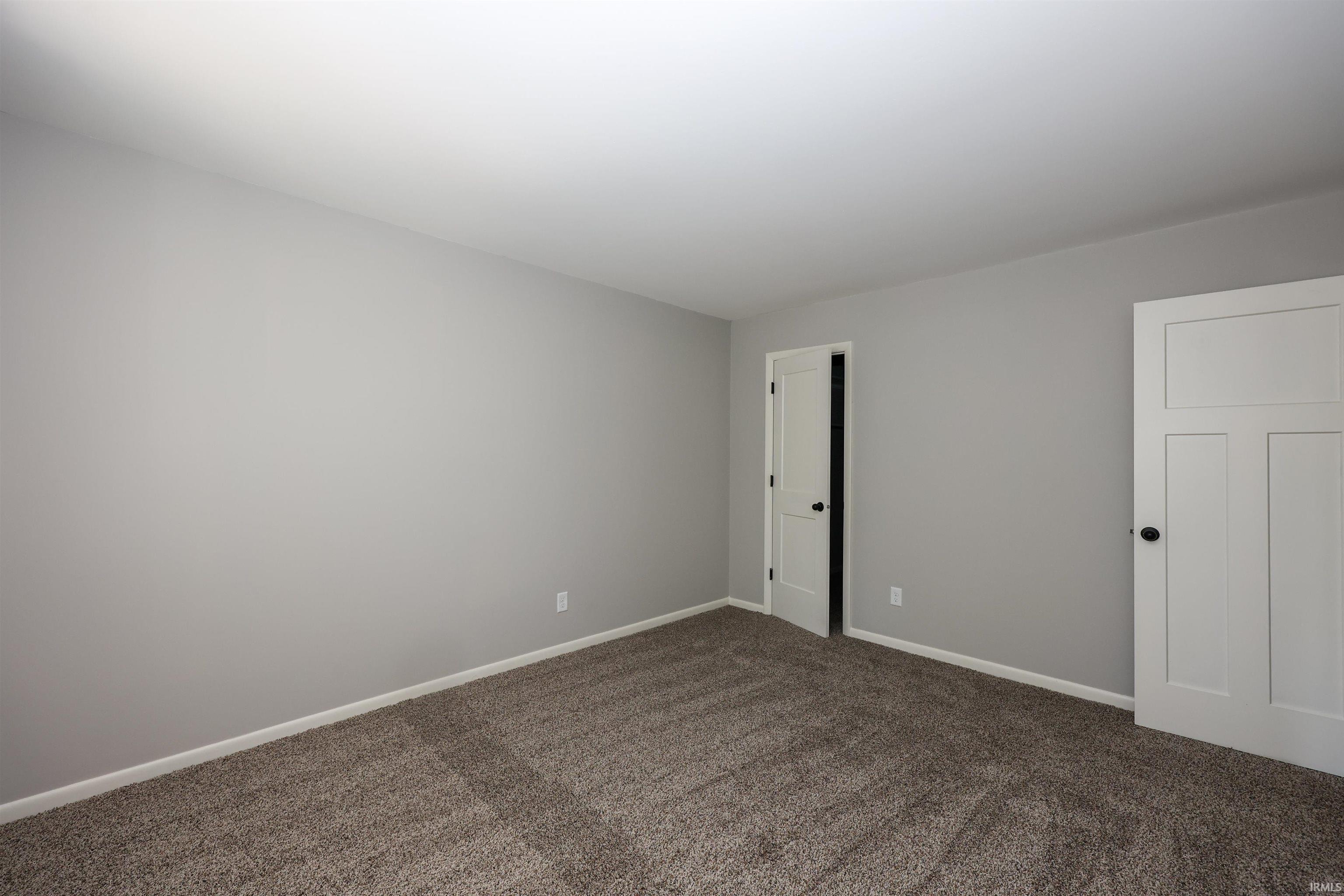 Neutral gray wall finish