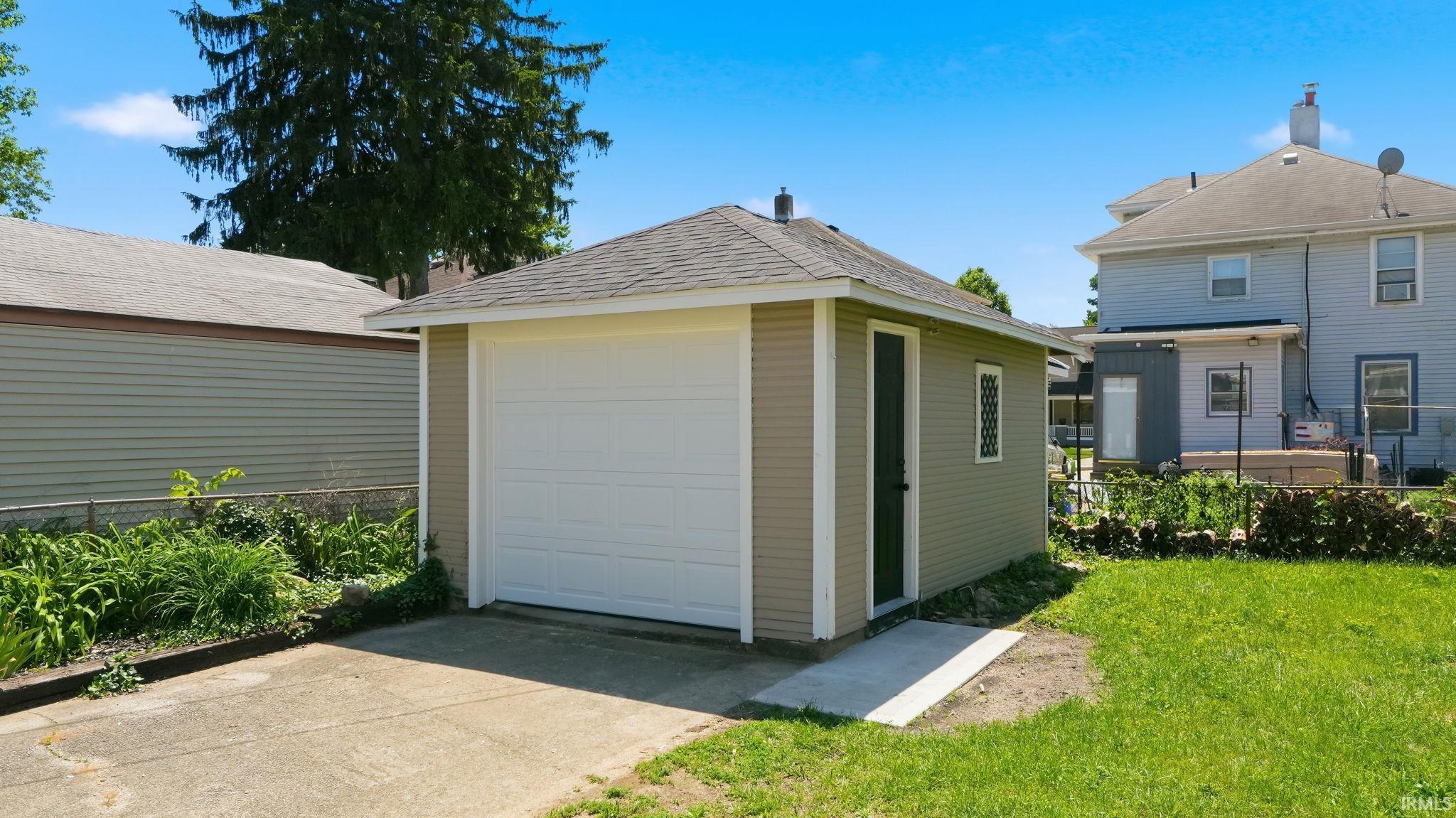 Photo 32 of 1416 Morton Street