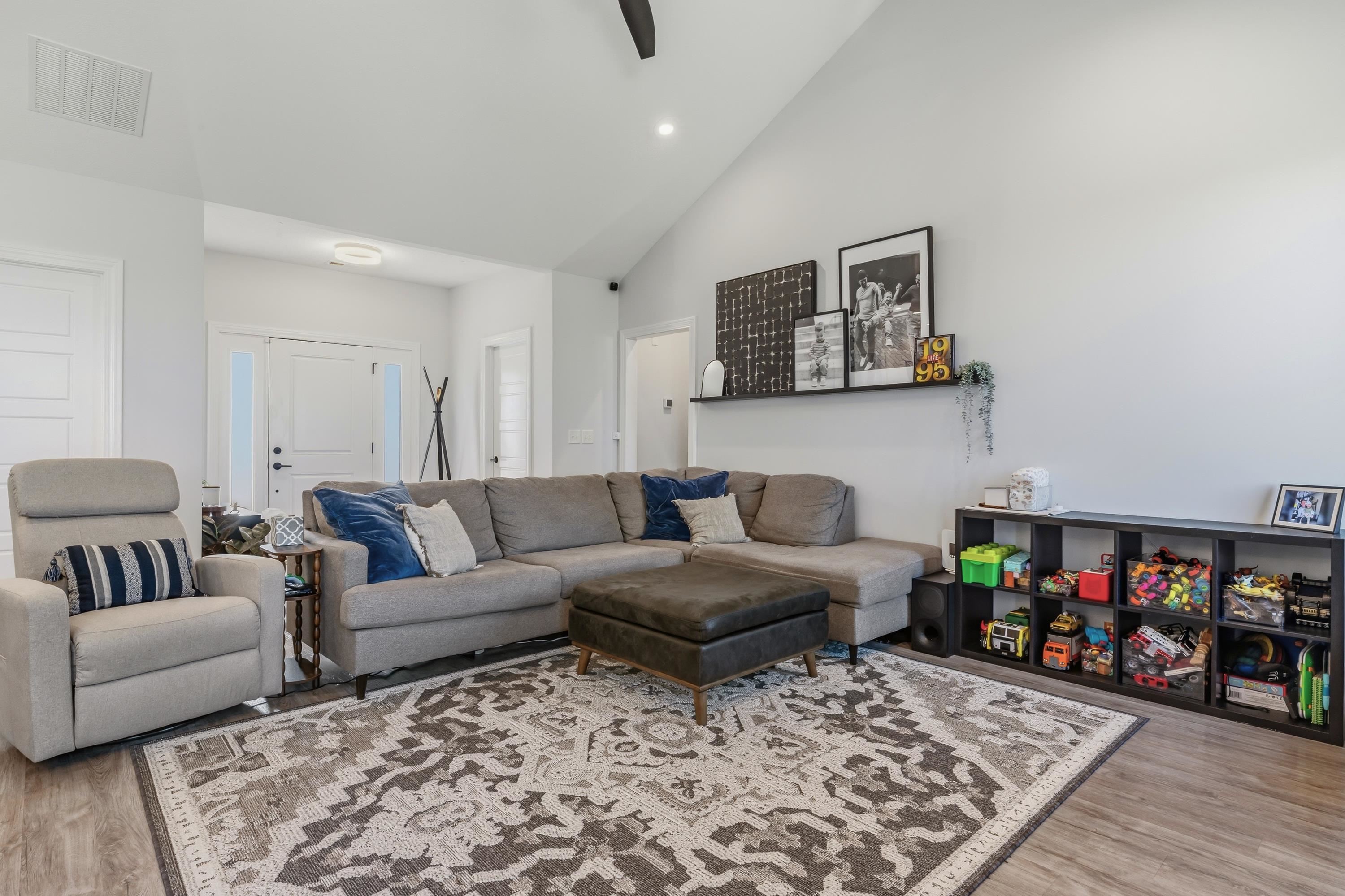 Photo 5 of 13417 Martingale Cove