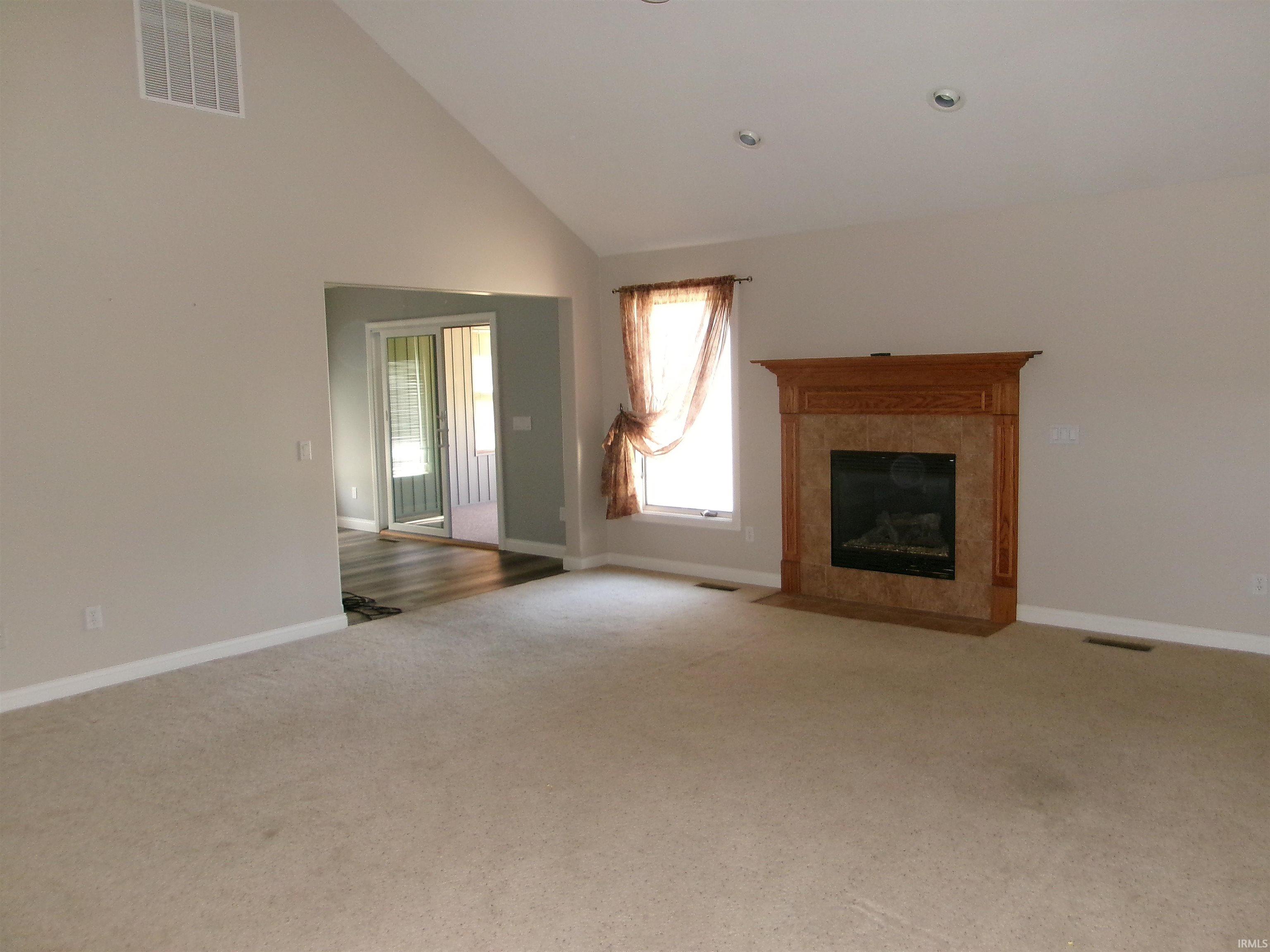 Vaulted ceiling with recessed lighting