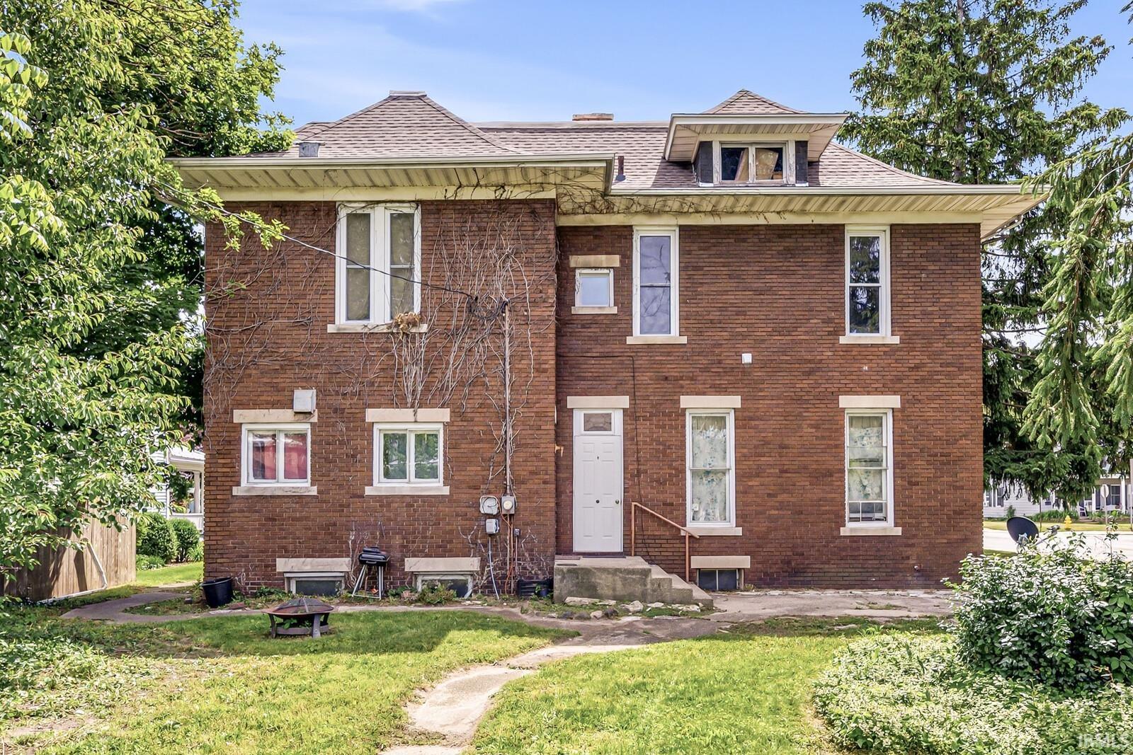 Photo 1 of 323 S 6th Street